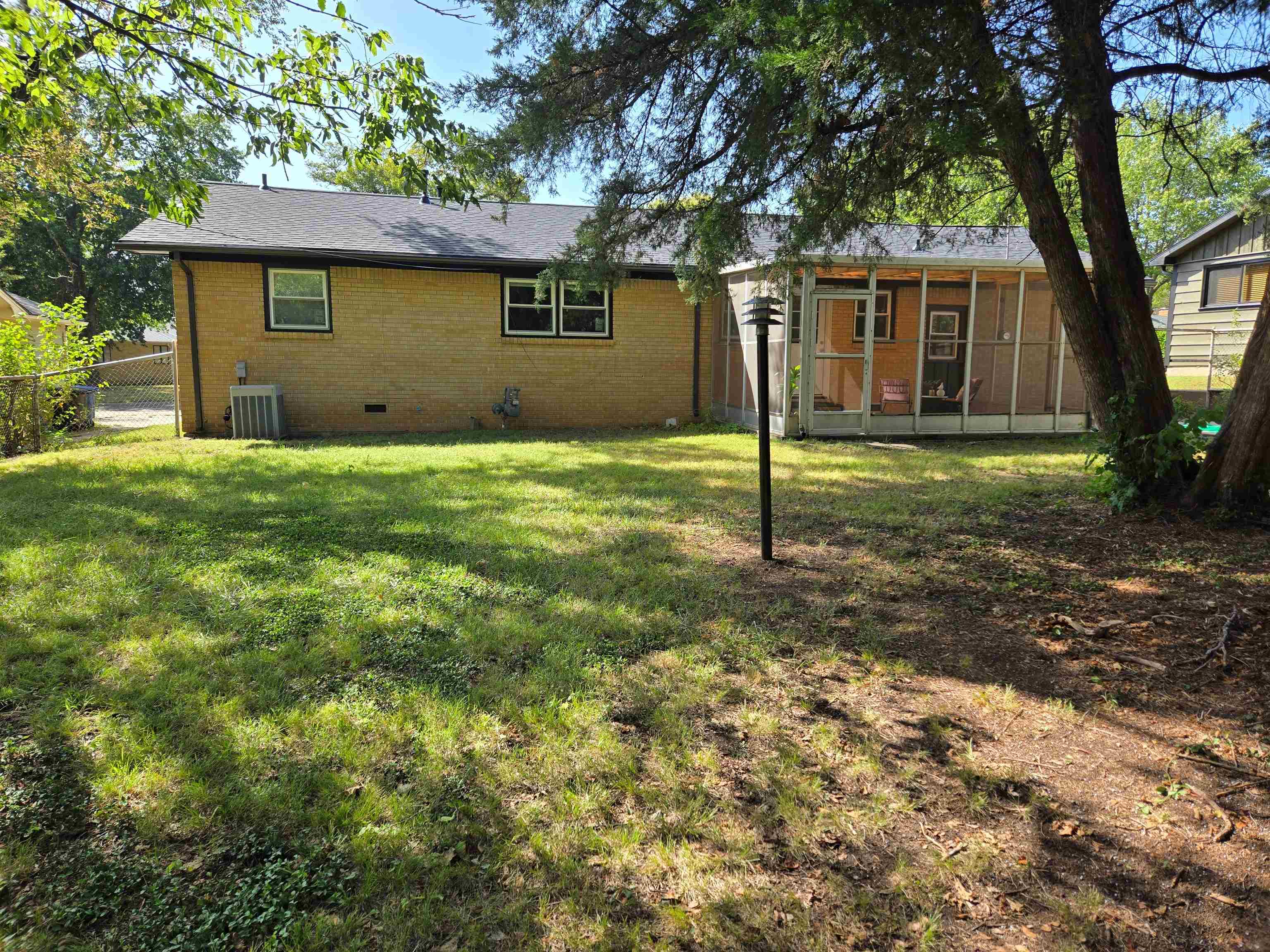 1712 Washington Property Photo 23