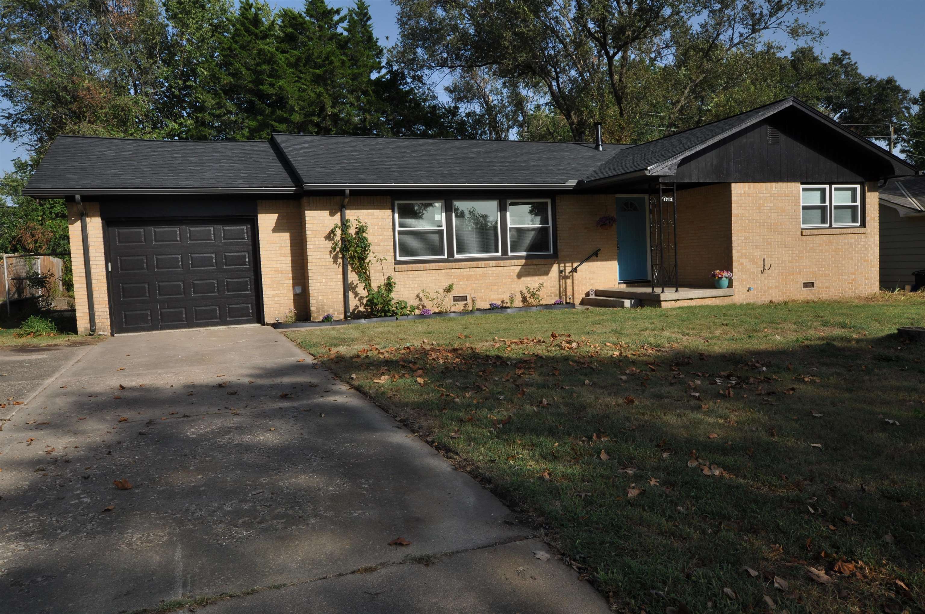 1712 Washington Property Photo 25