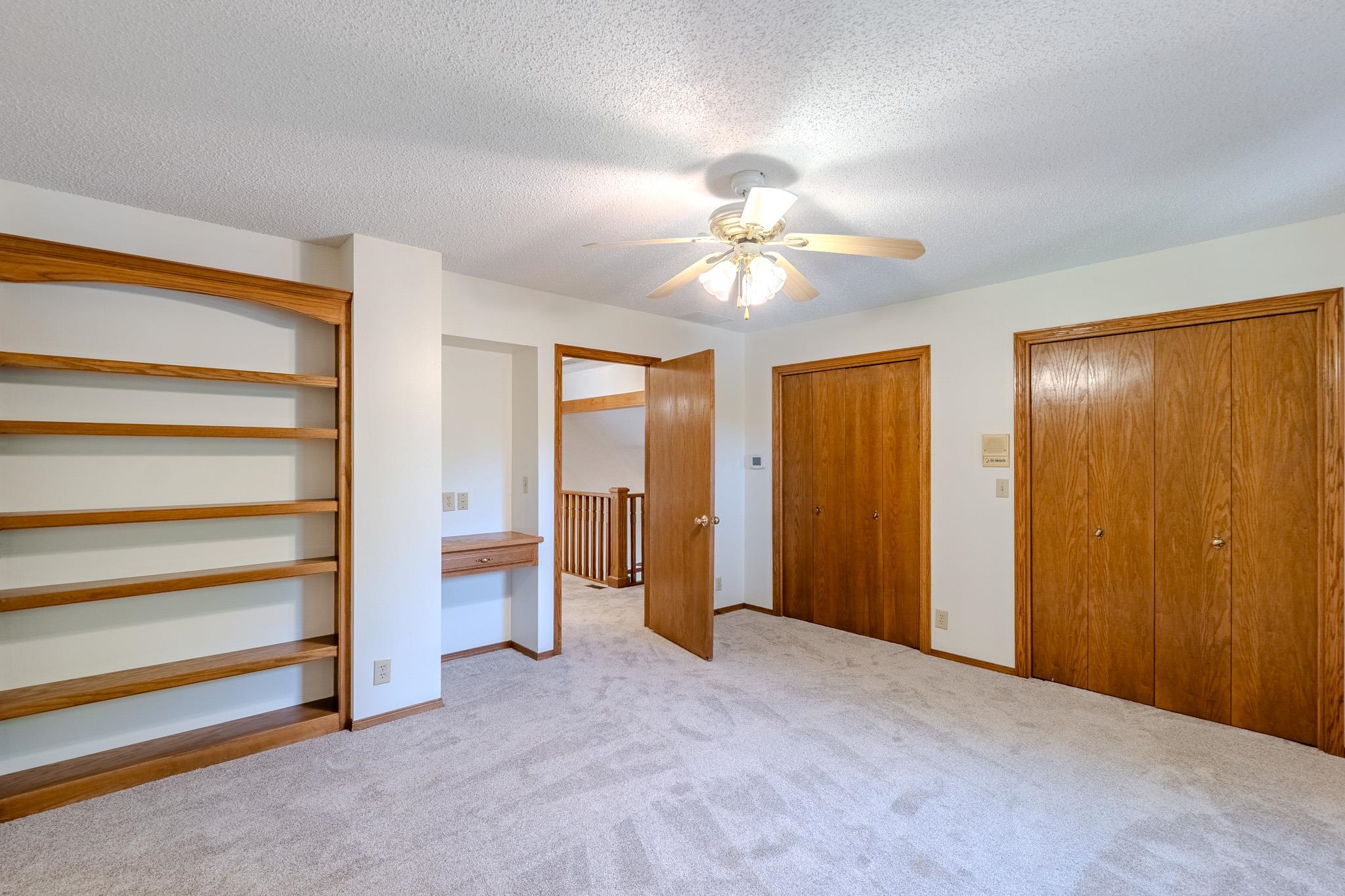 907 S Whippoorwill Rd Property Photo 23