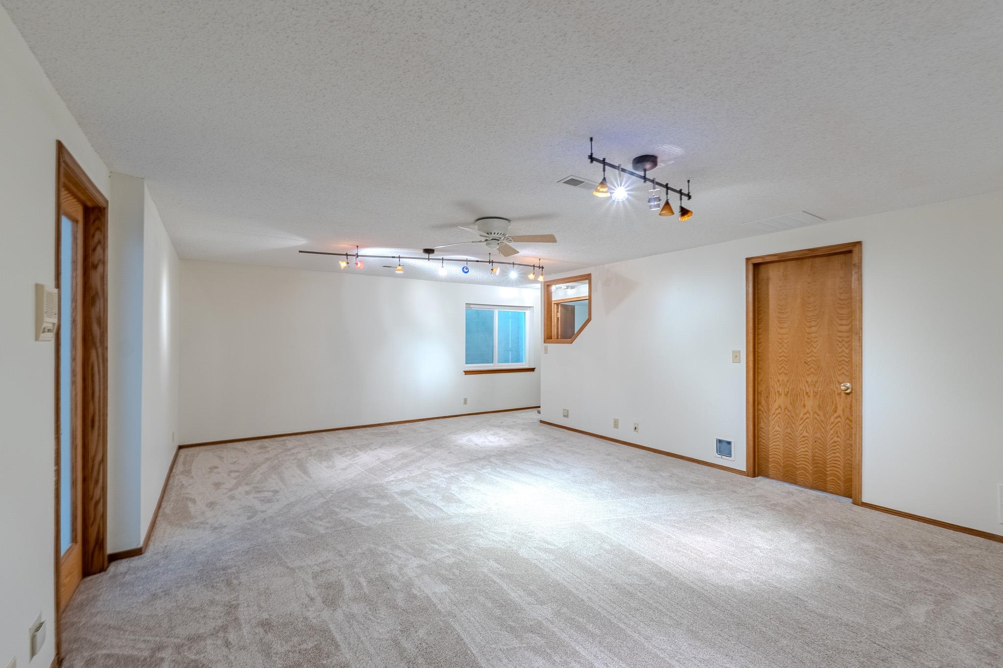 907 S Whippoorwill Rd Property Photo 27