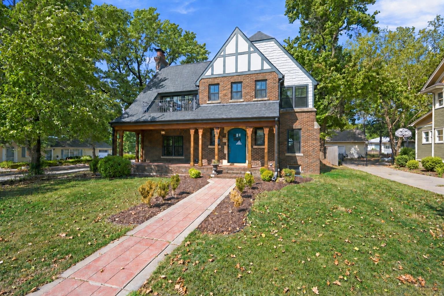 3330 Country Club Pl Property Photo 1