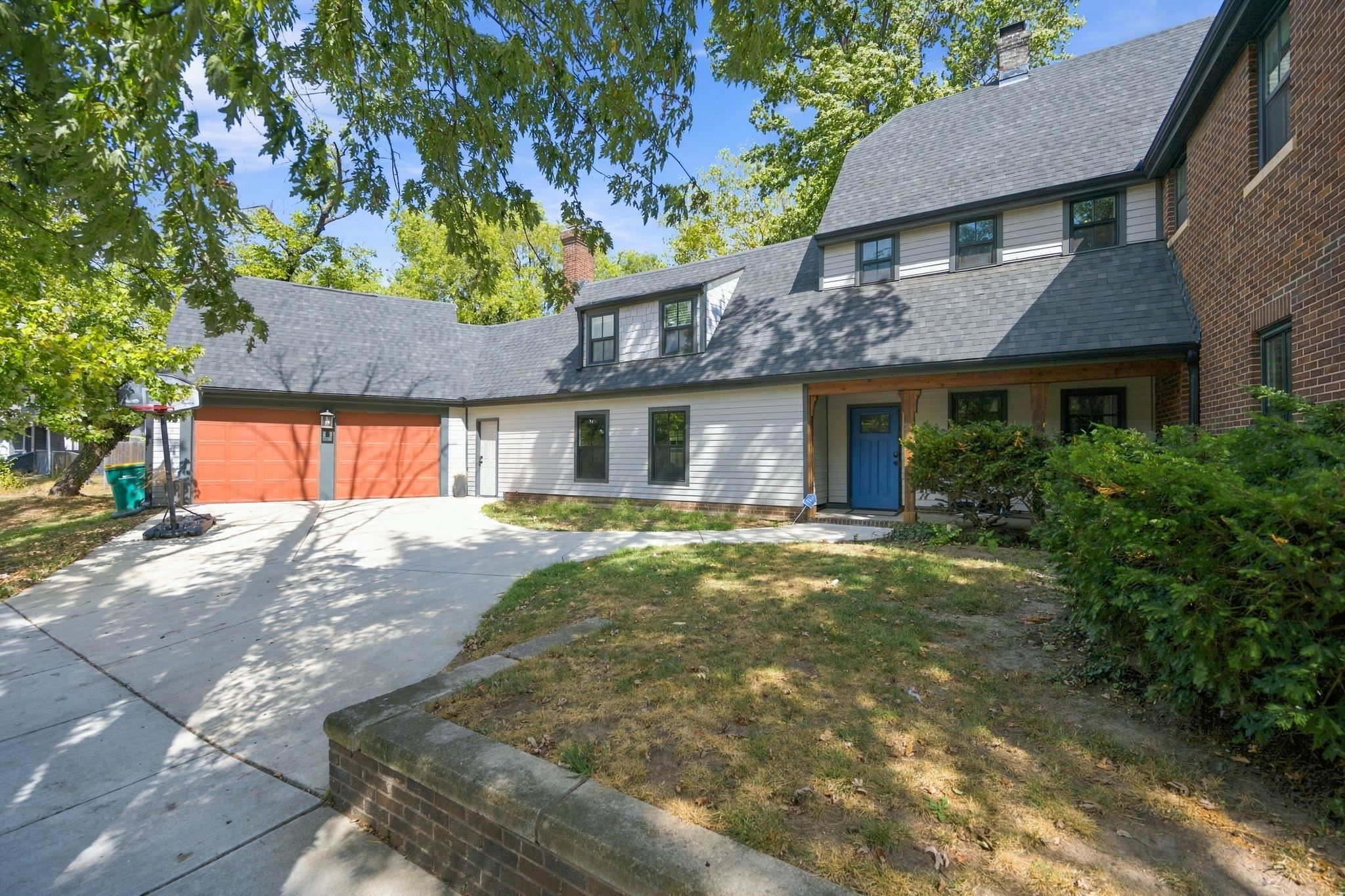 3330 Country Club Pl Property Photo 2