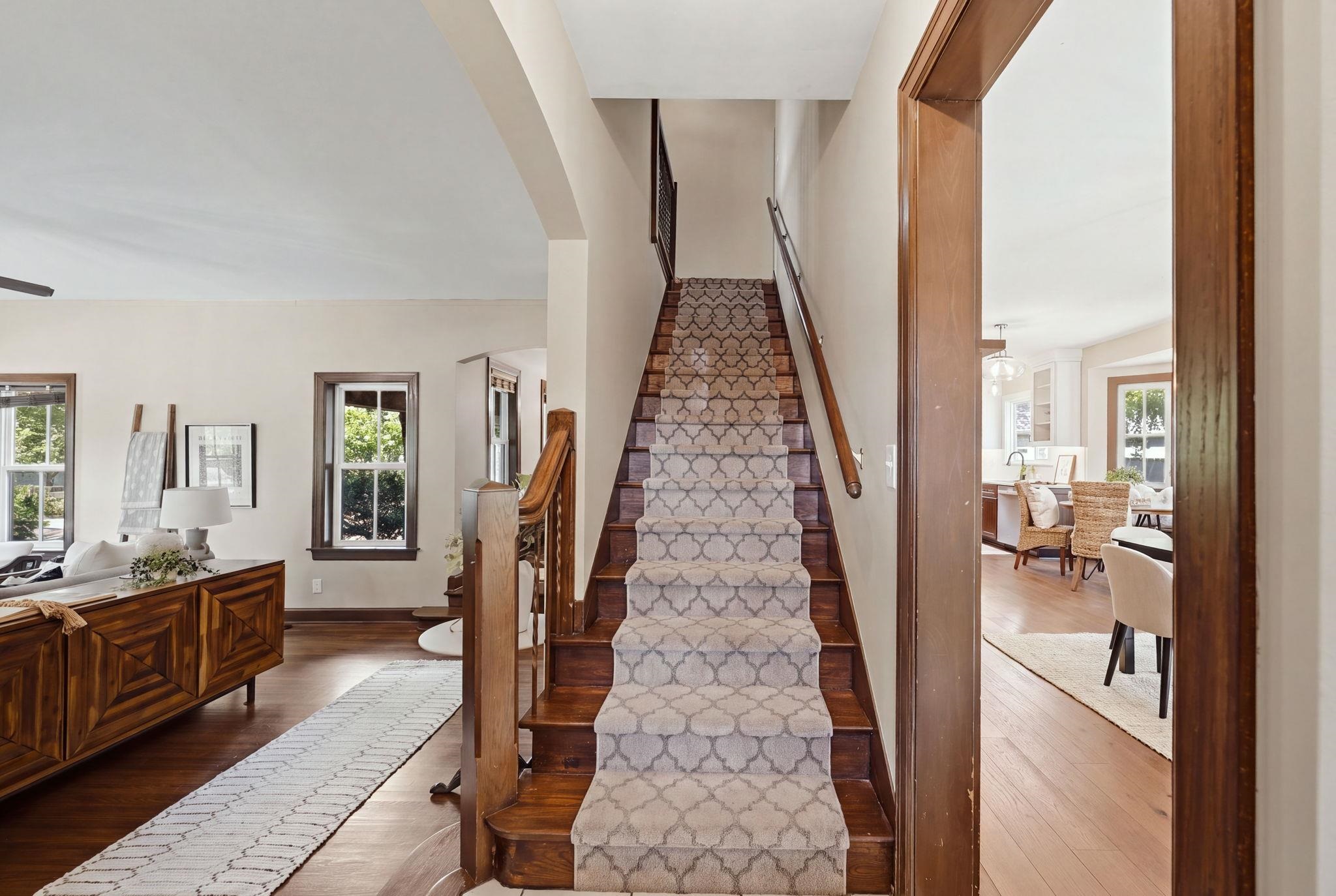 3330 Country Club Pl Property Photo 5