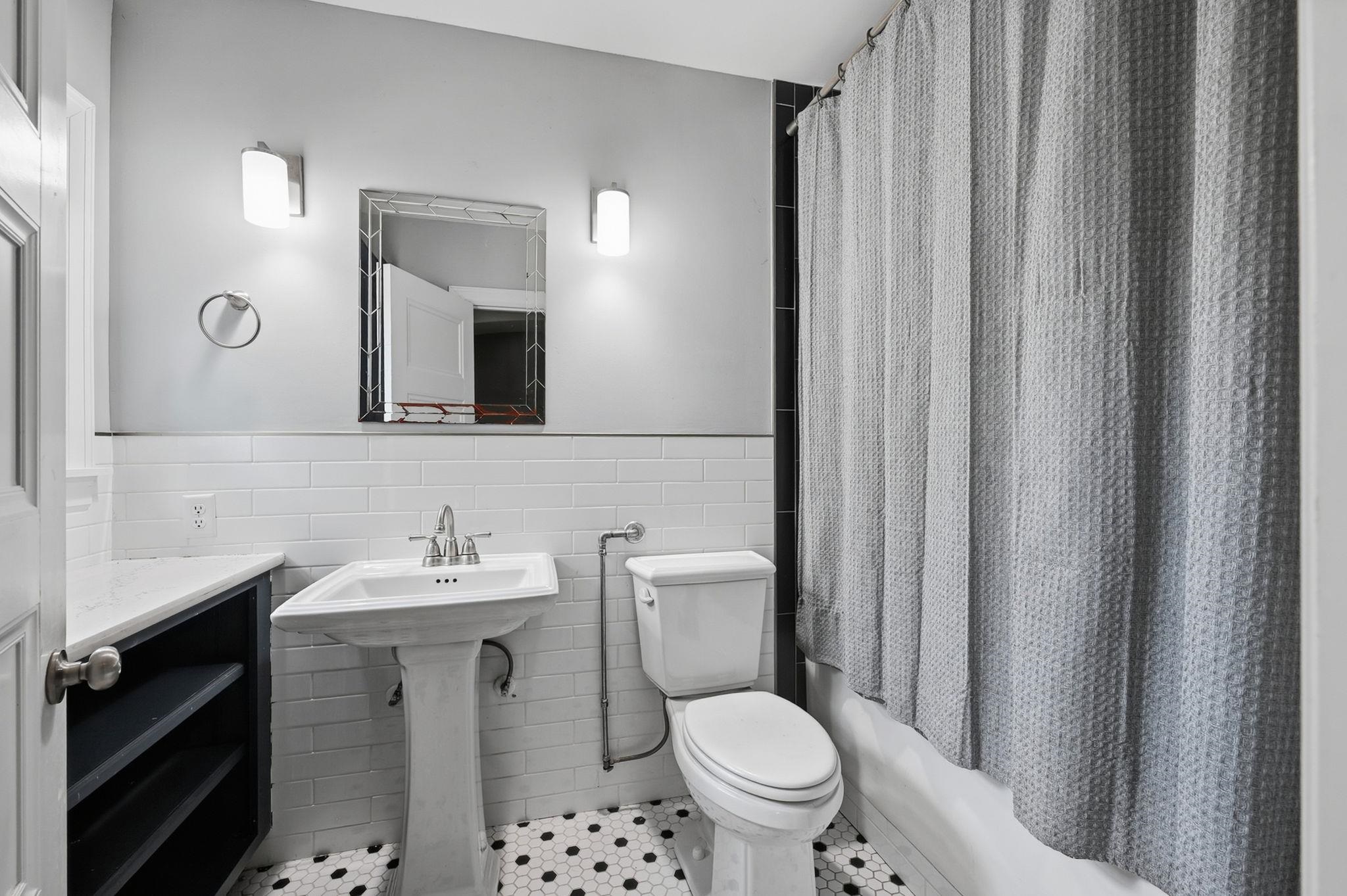 3330 Country Club Pl Property Photo 25