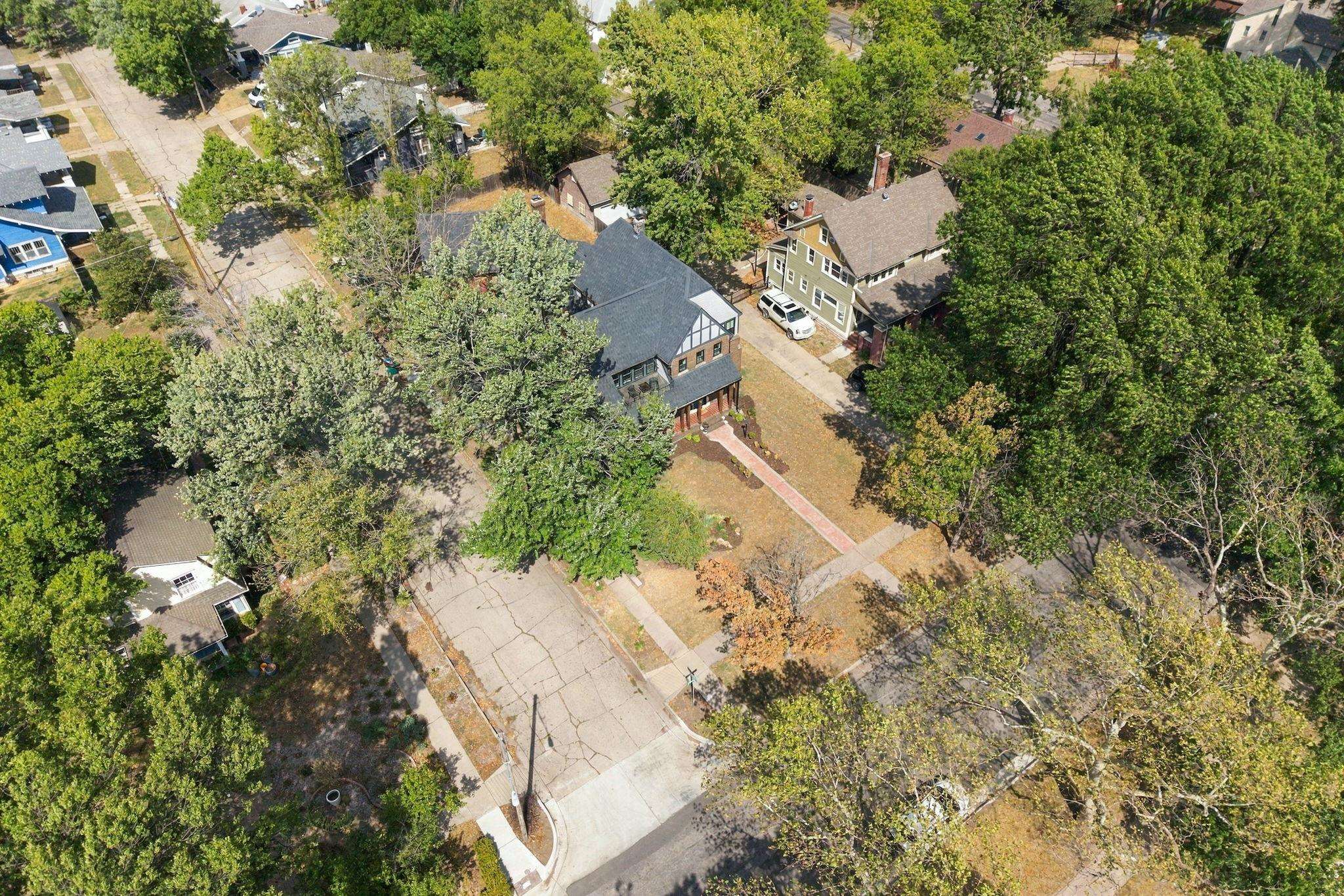 3330 Country Club Pl Property Photo 34