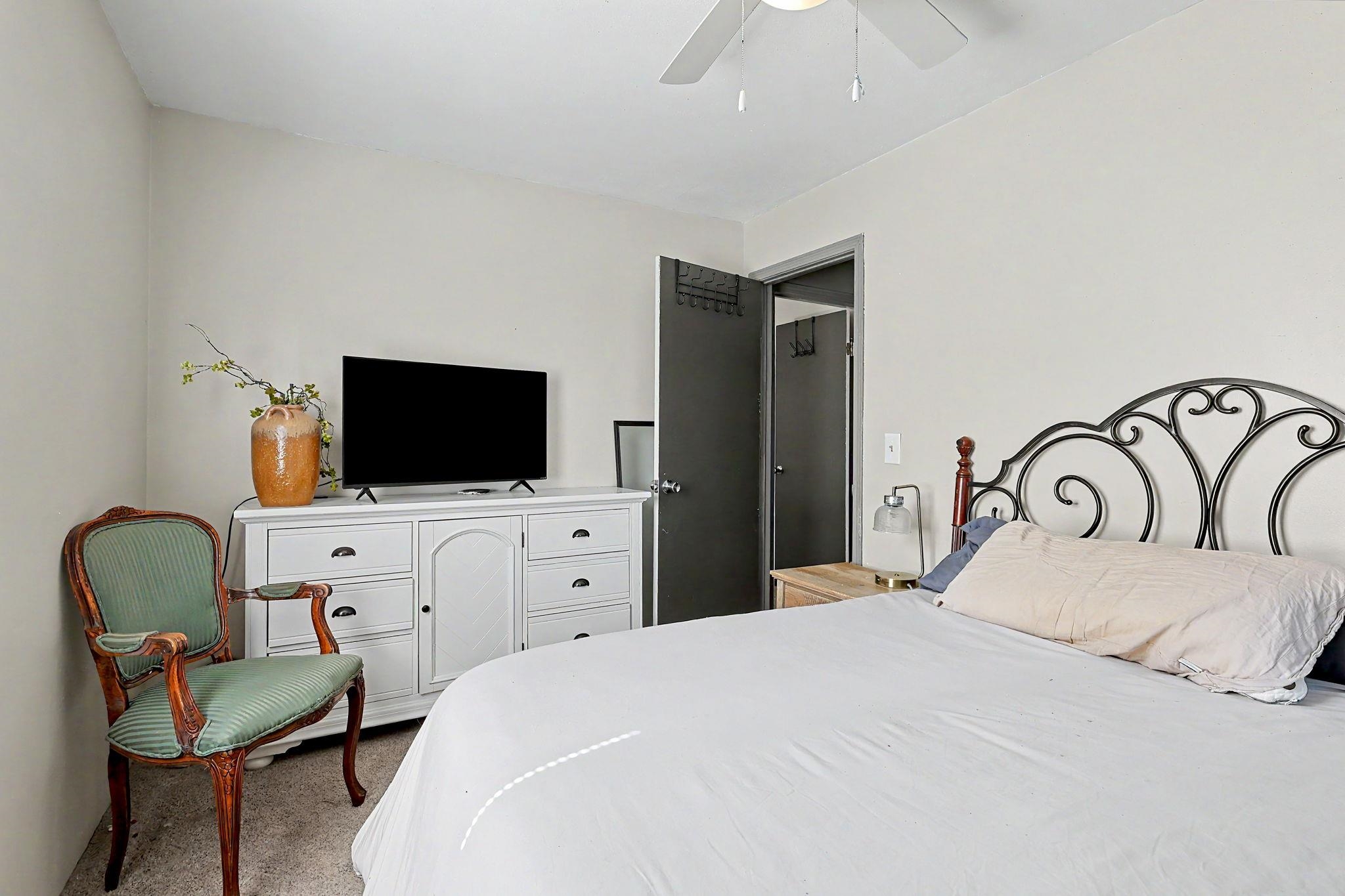 1315 E Ashford Drive Property Photo 17