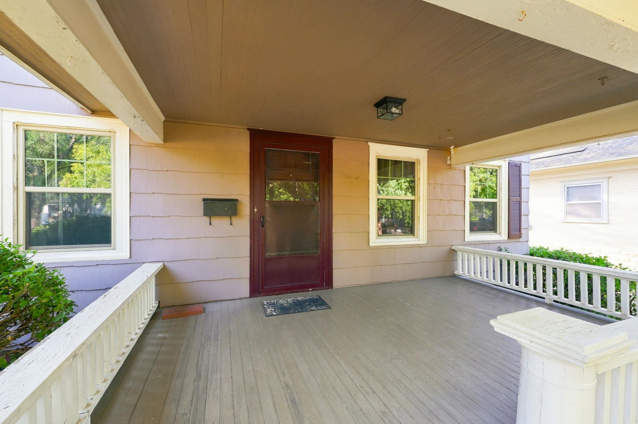 433 S Fern Property Photo 3