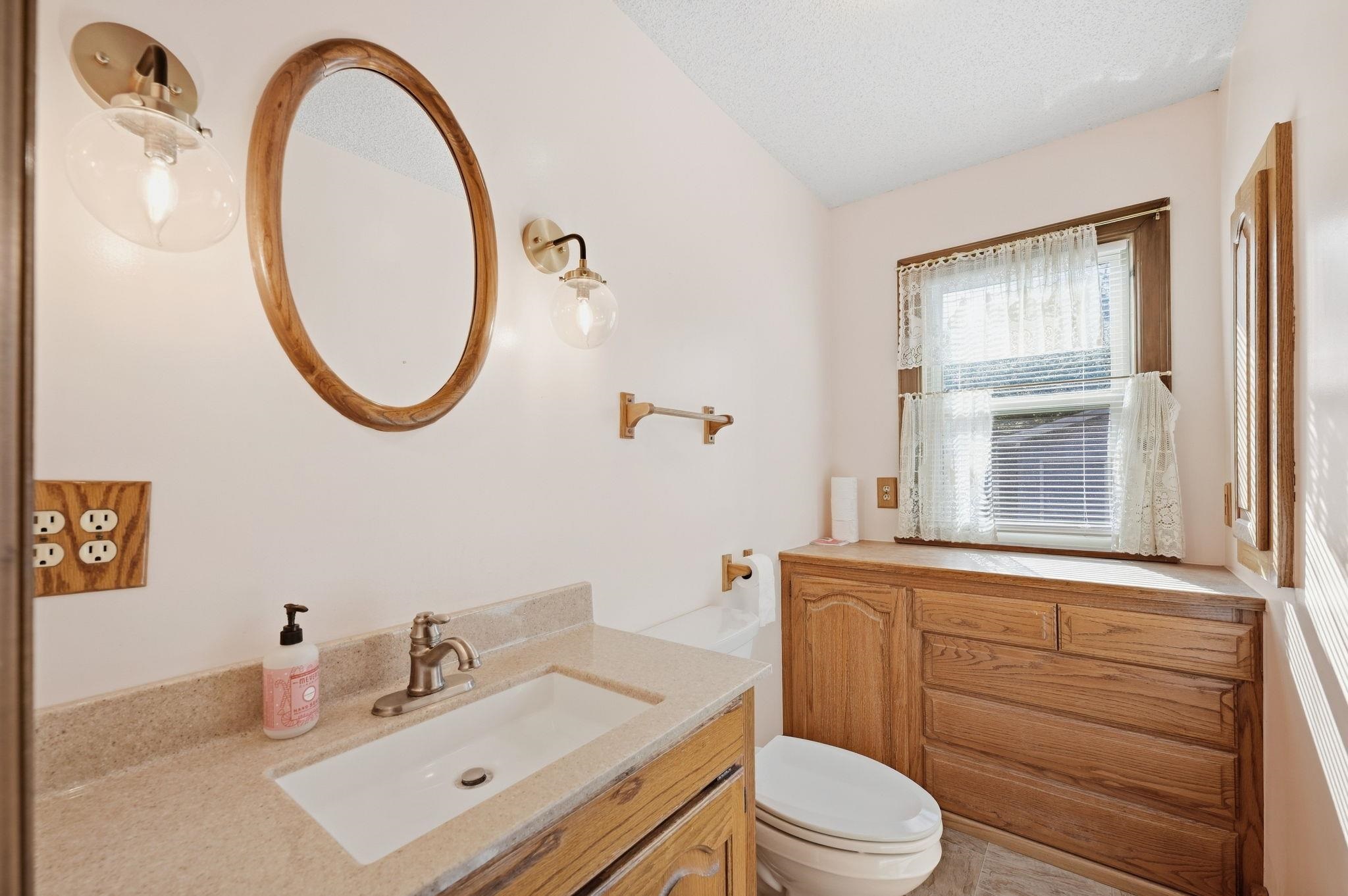 433 S Fern Property Photo 15