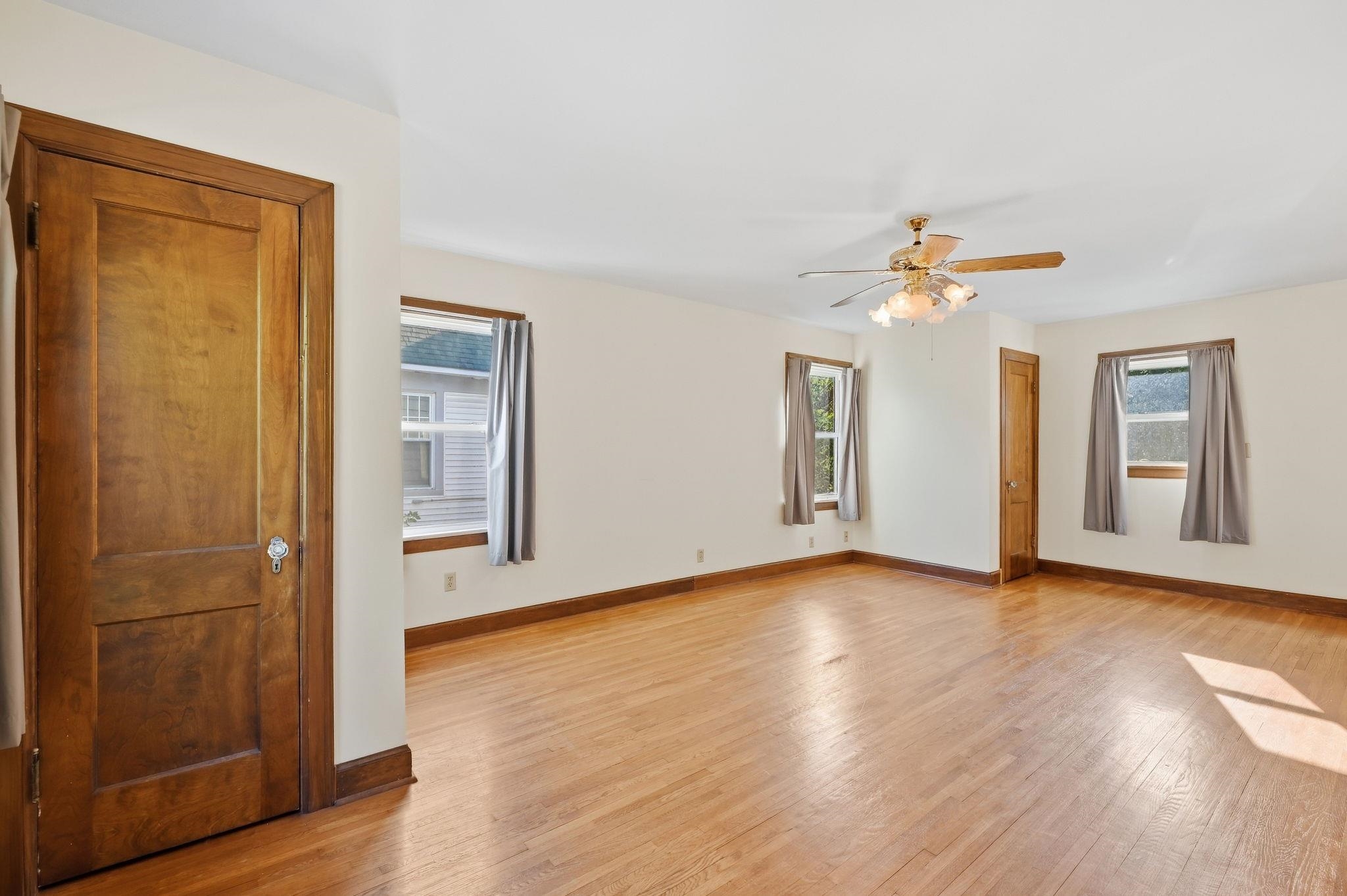 433 S Fern Property Photo 16
