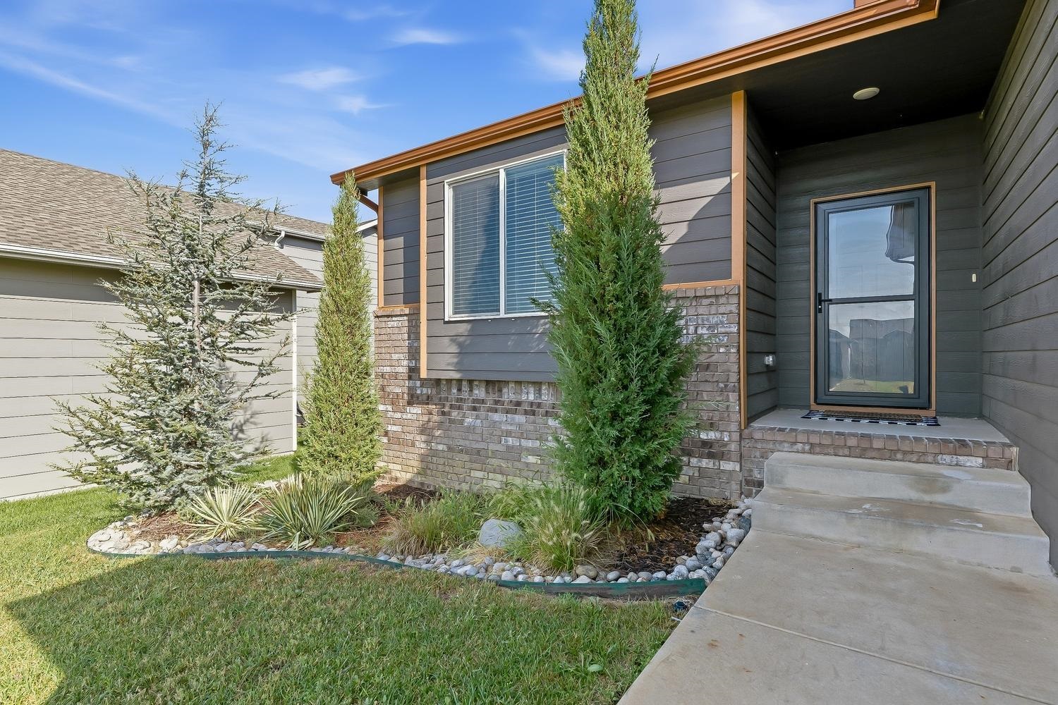 2922 E Reiss Property Photo 2