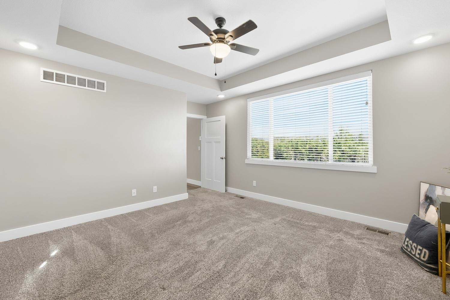 2922 E Reiss Property Photo 10