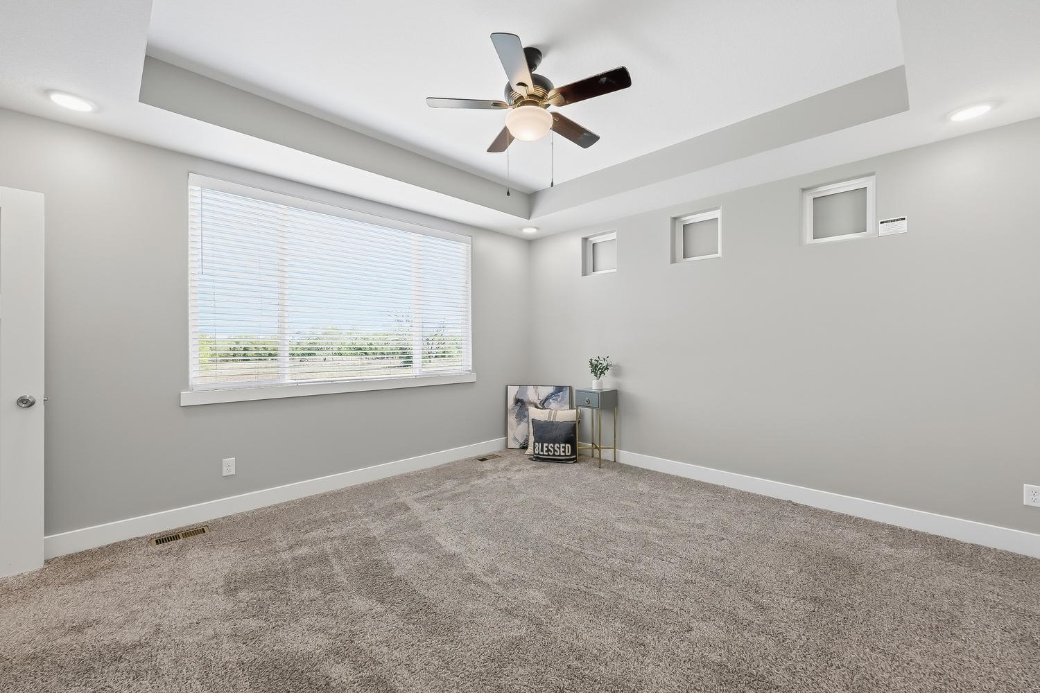 2922 E Reiss Property Photo 11