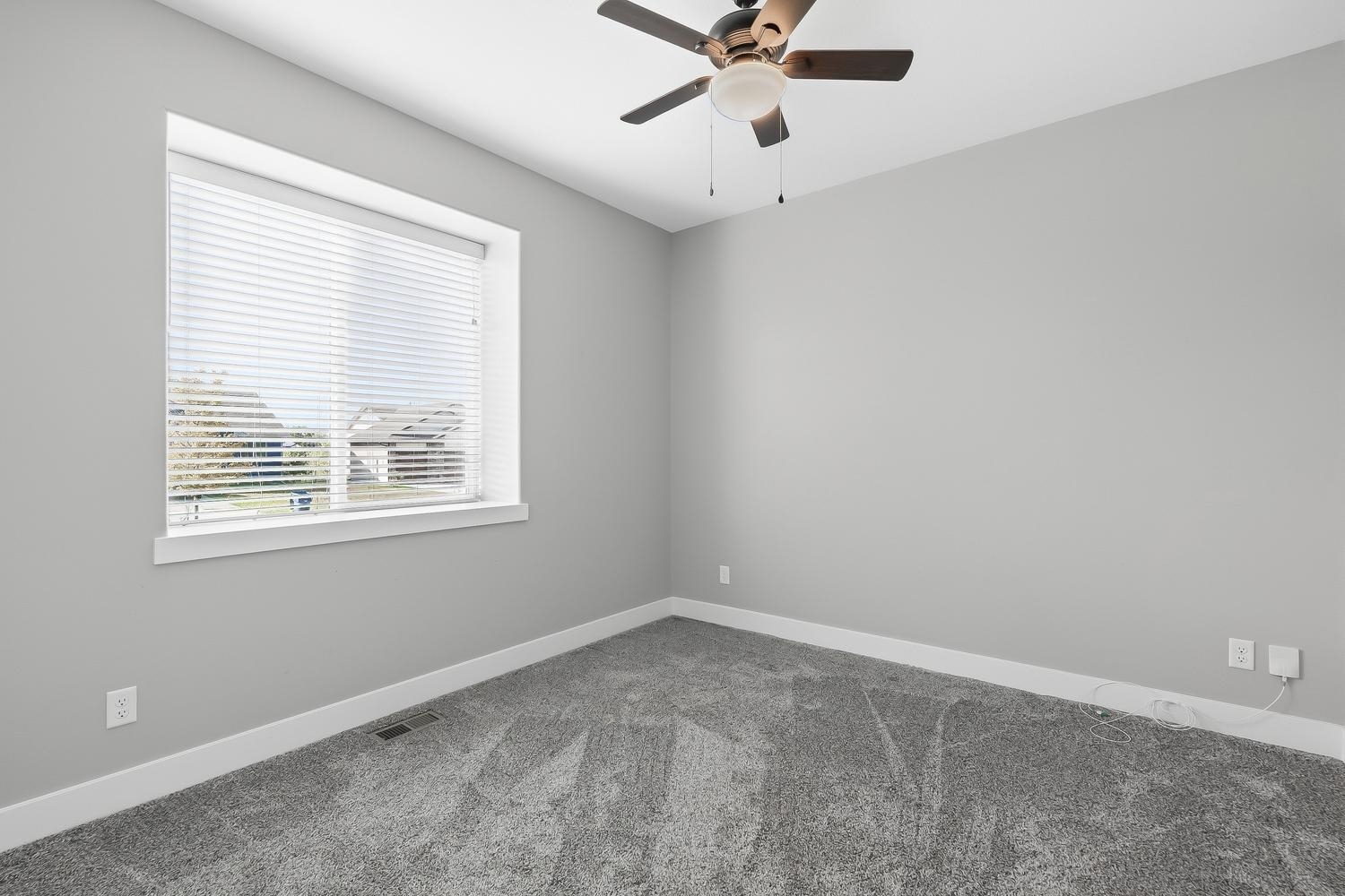 2922 E Reiss Property Photo 14