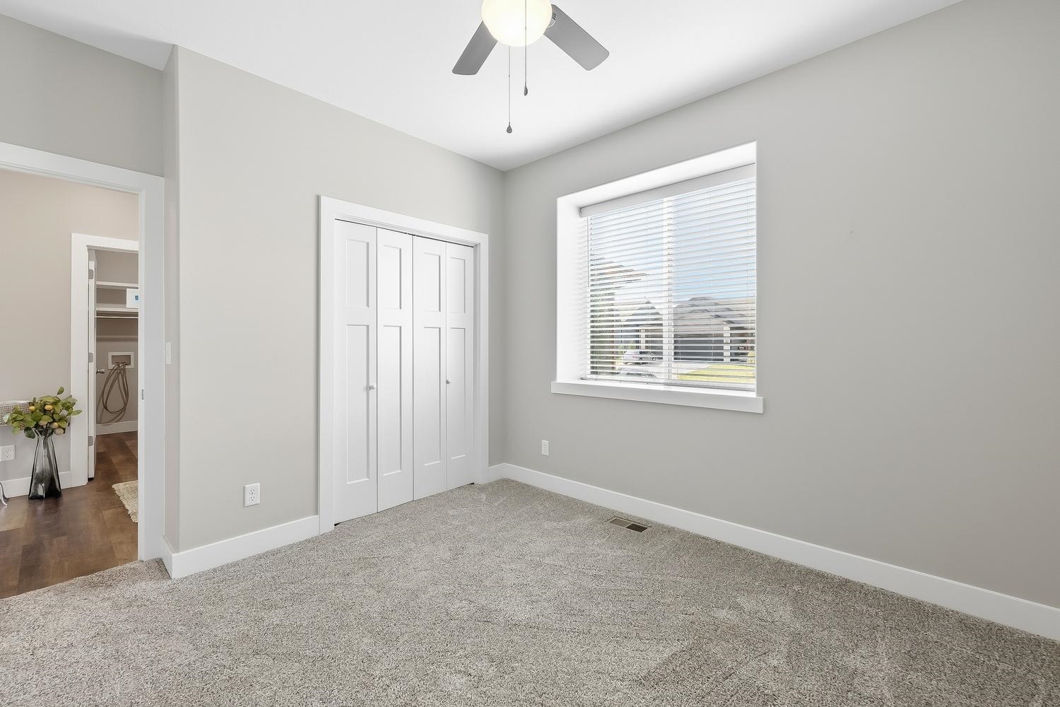 2922 E Reiss Property Photo 15