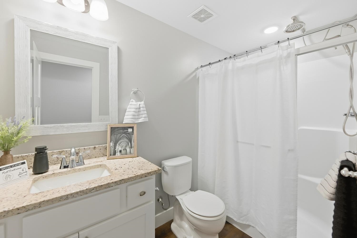 2922 E Reiss Property Photo 26