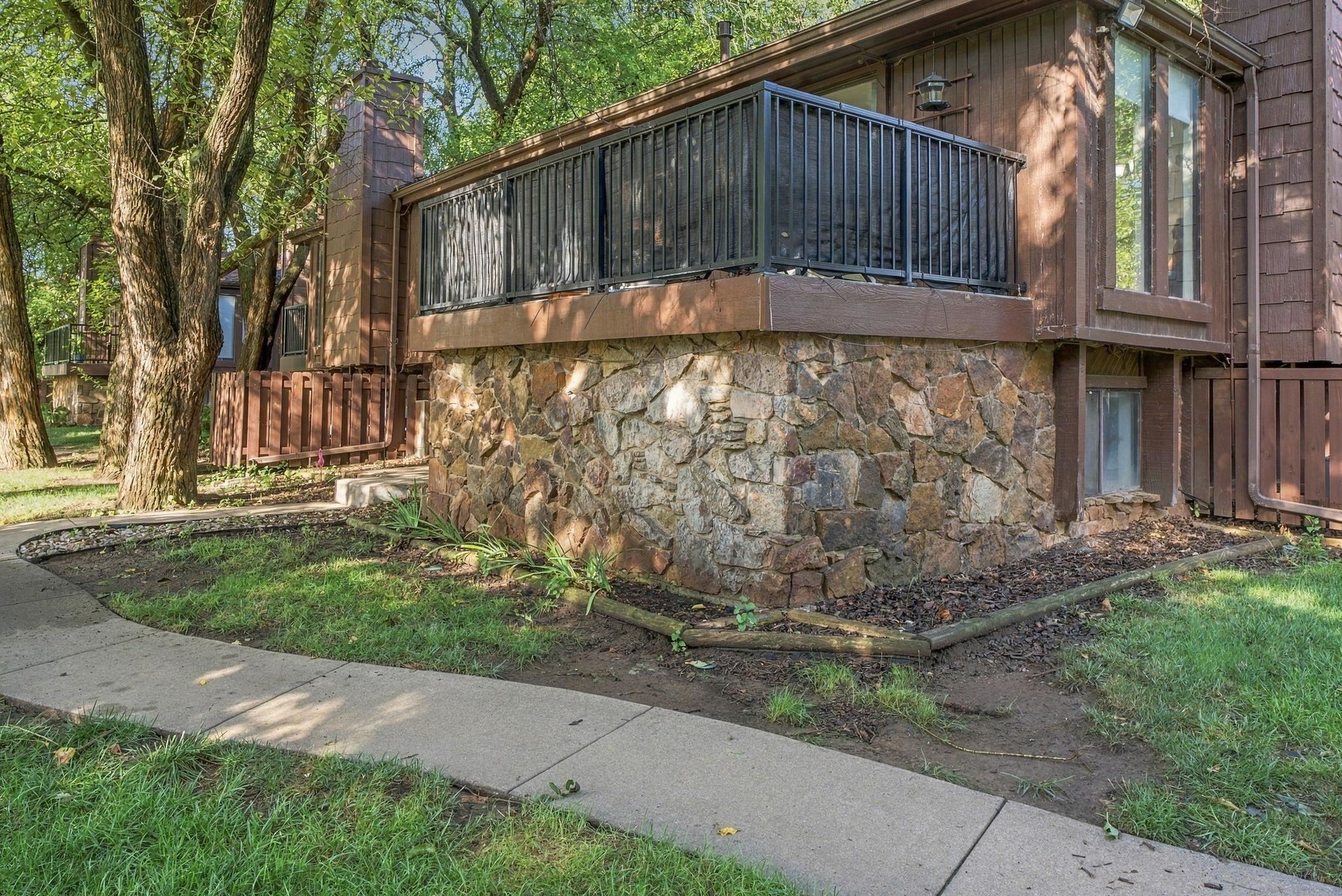 2421 S Yellowstone St #2302 Property Photo 3