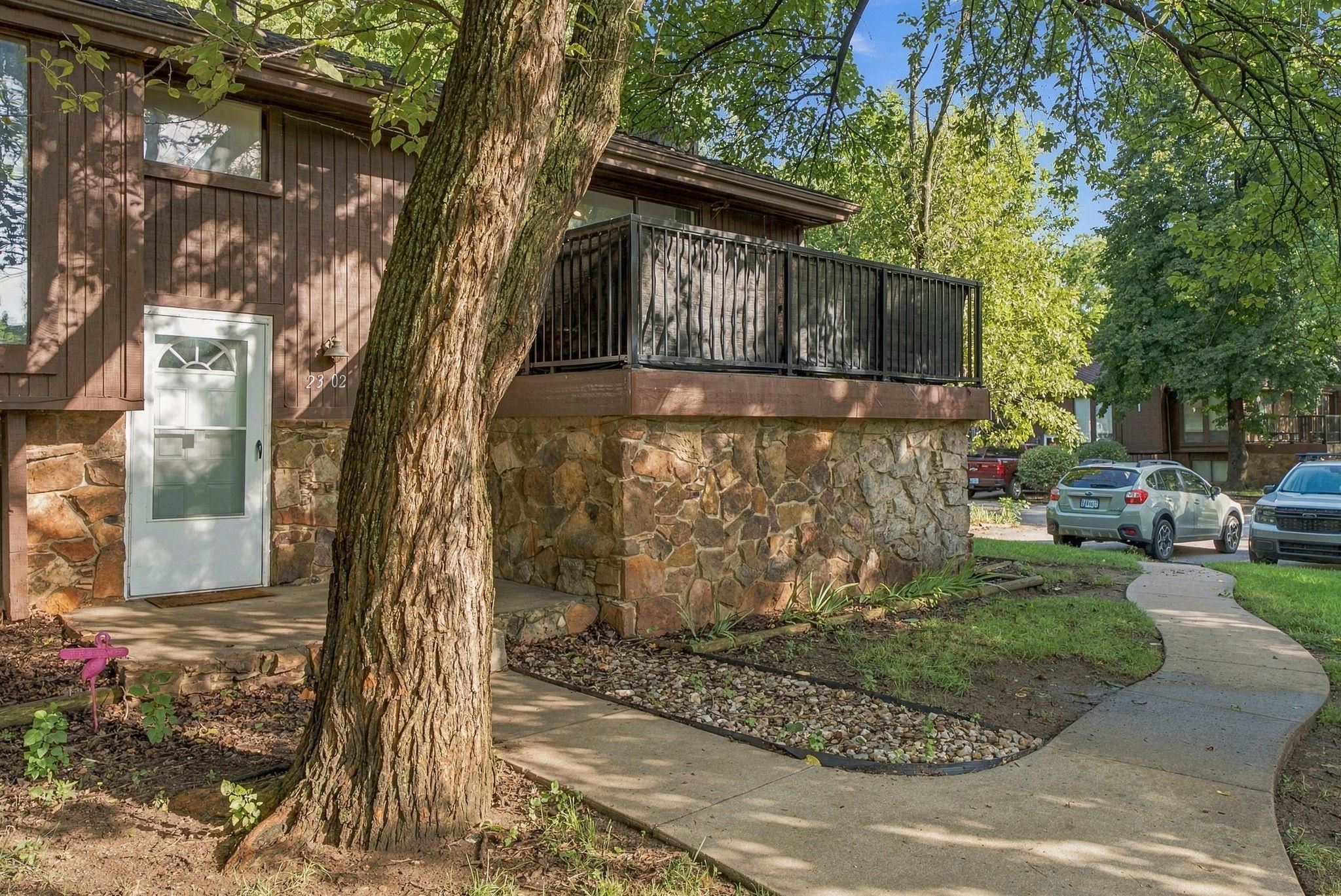 2421 S Yellowstone St #2302 Property Photo 5