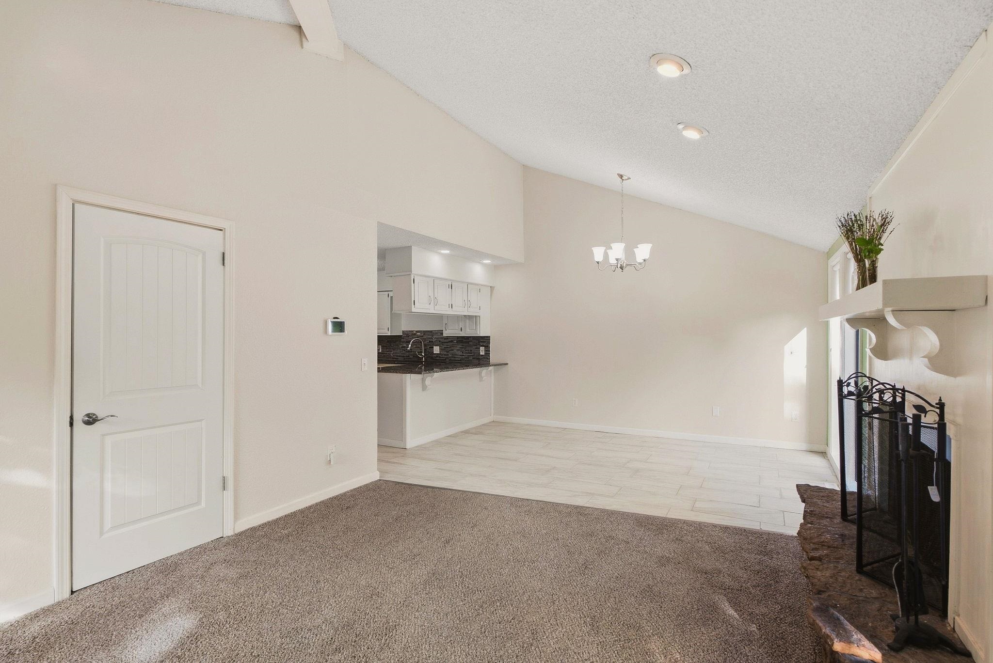 2421 S Yellowstone St #2302 Property Photo 7