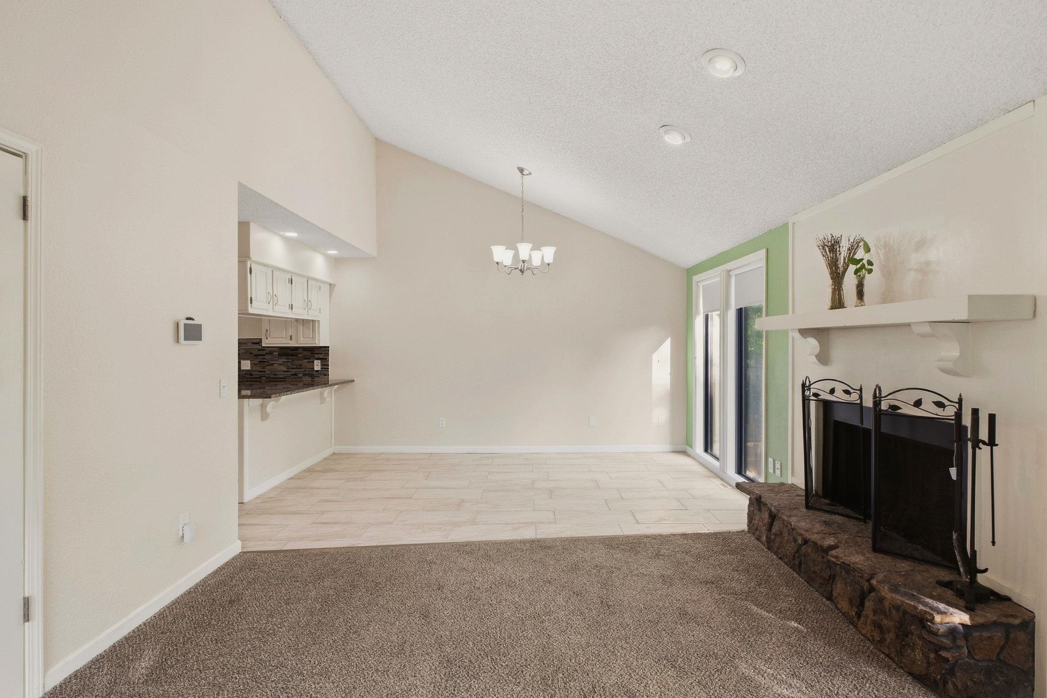 2421 S Yellowstone St #2302 Property Photo 8