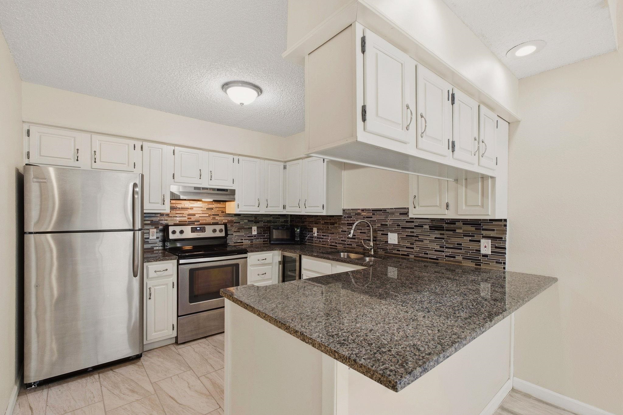 2421 S Yellowstone St #2302 Property Photo 13