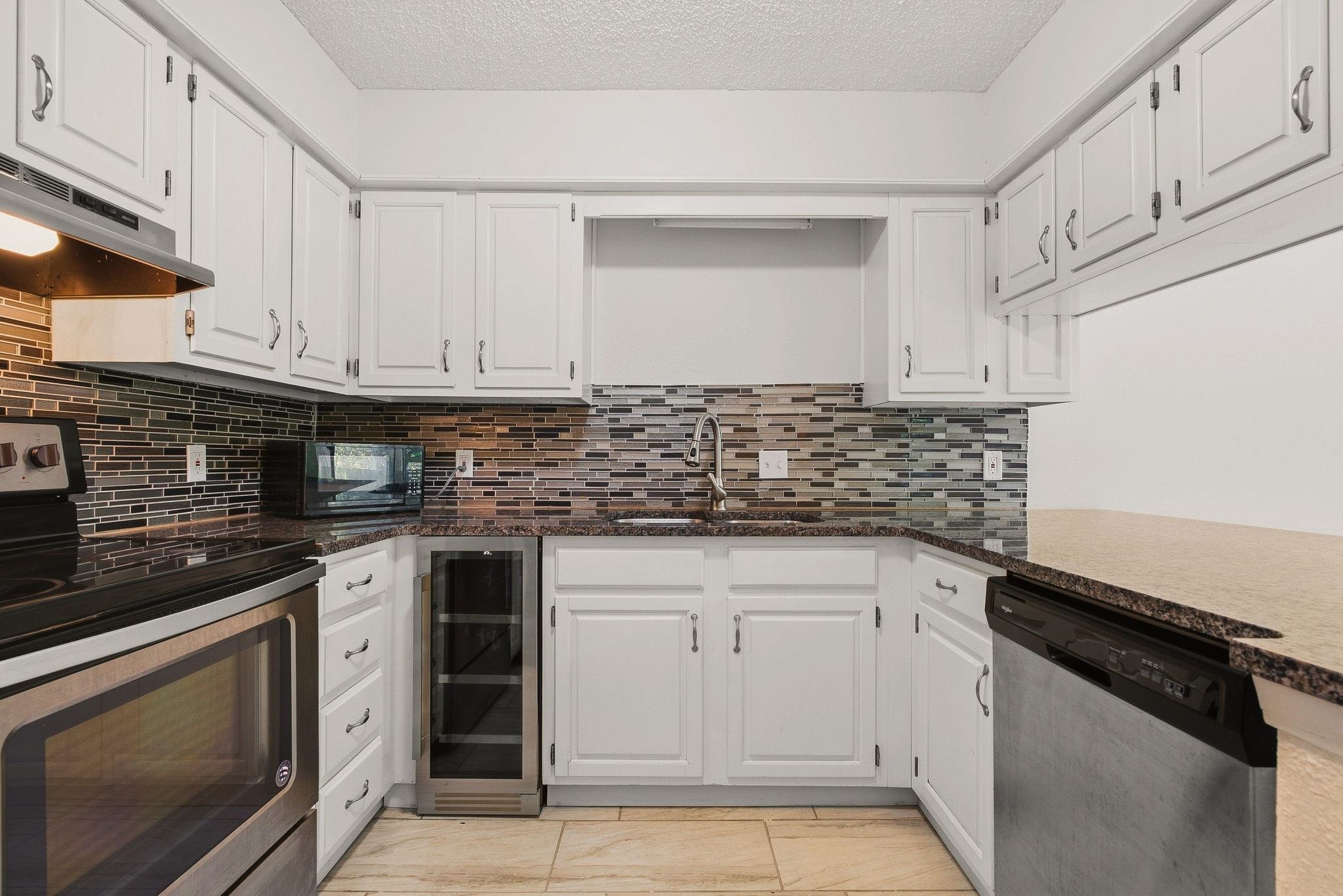 2421 S Yellowstone St #2302 Property Photo 16