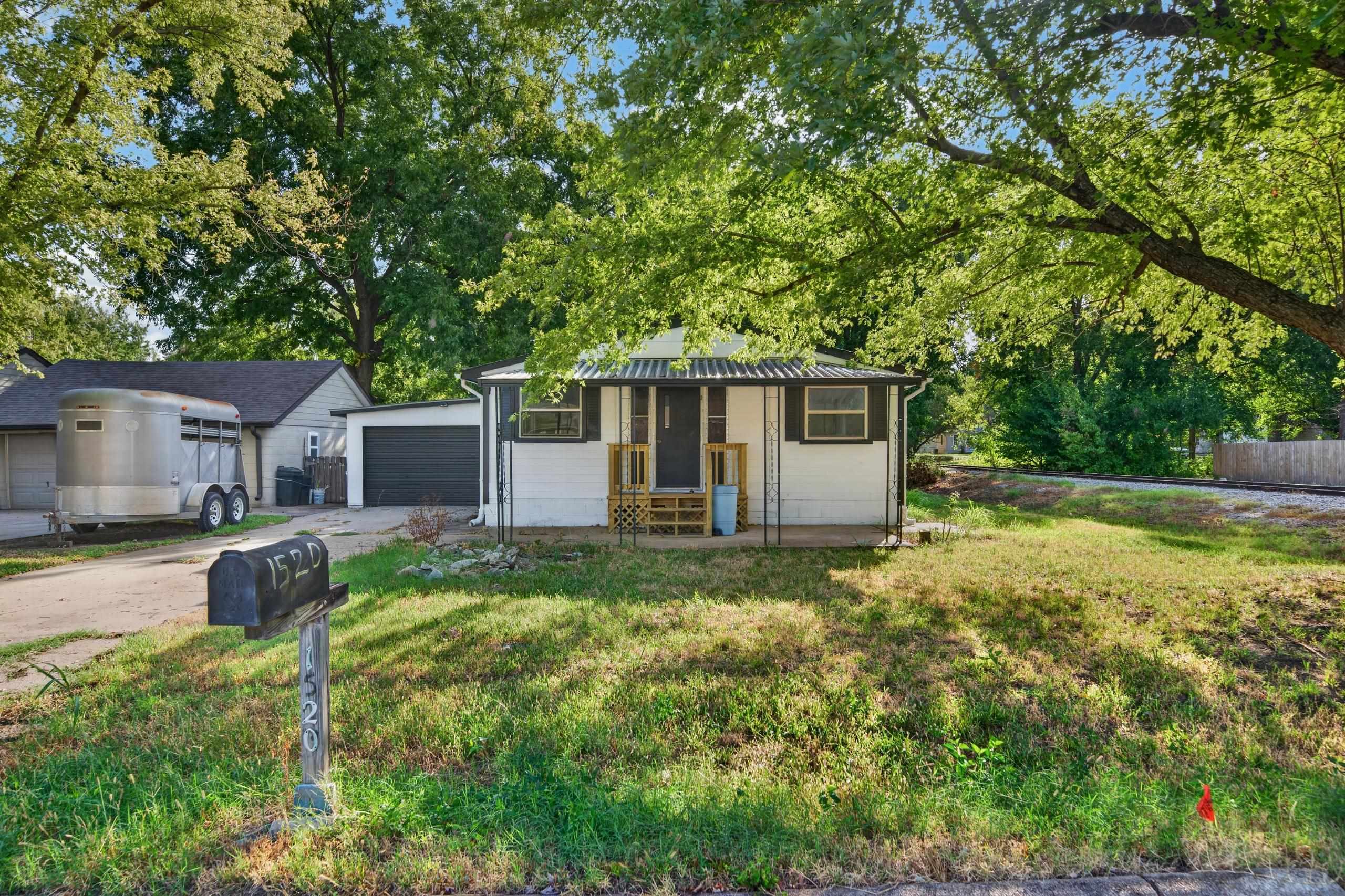 1520 Frankfort St Property Photo 1