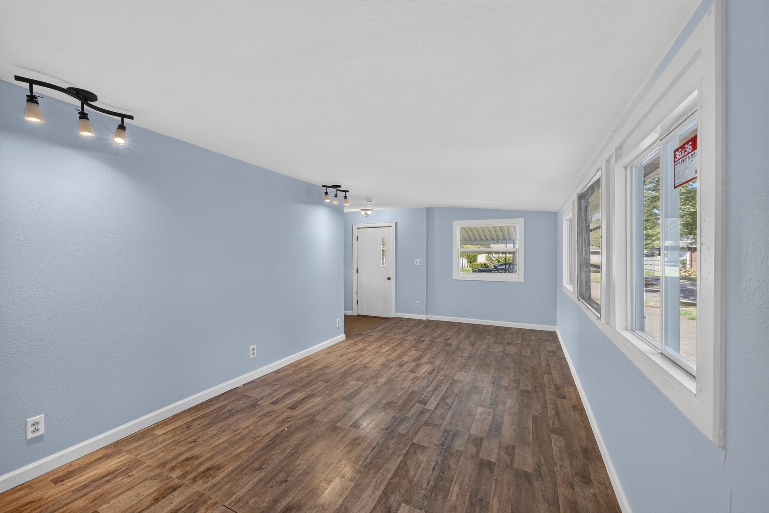 1520 Frankfort St Property Photo 8