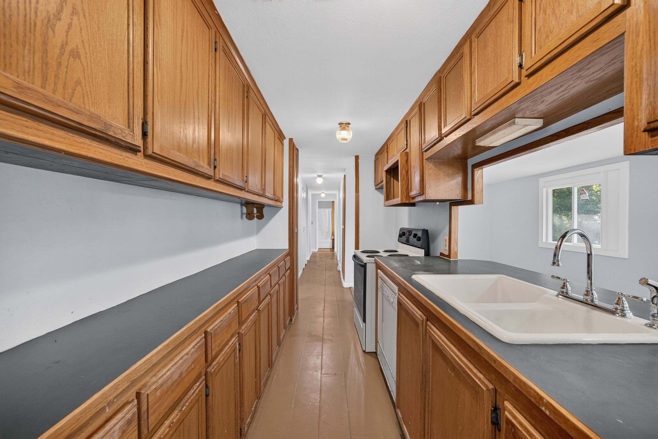 1520 Frankfort St Property Photo 11