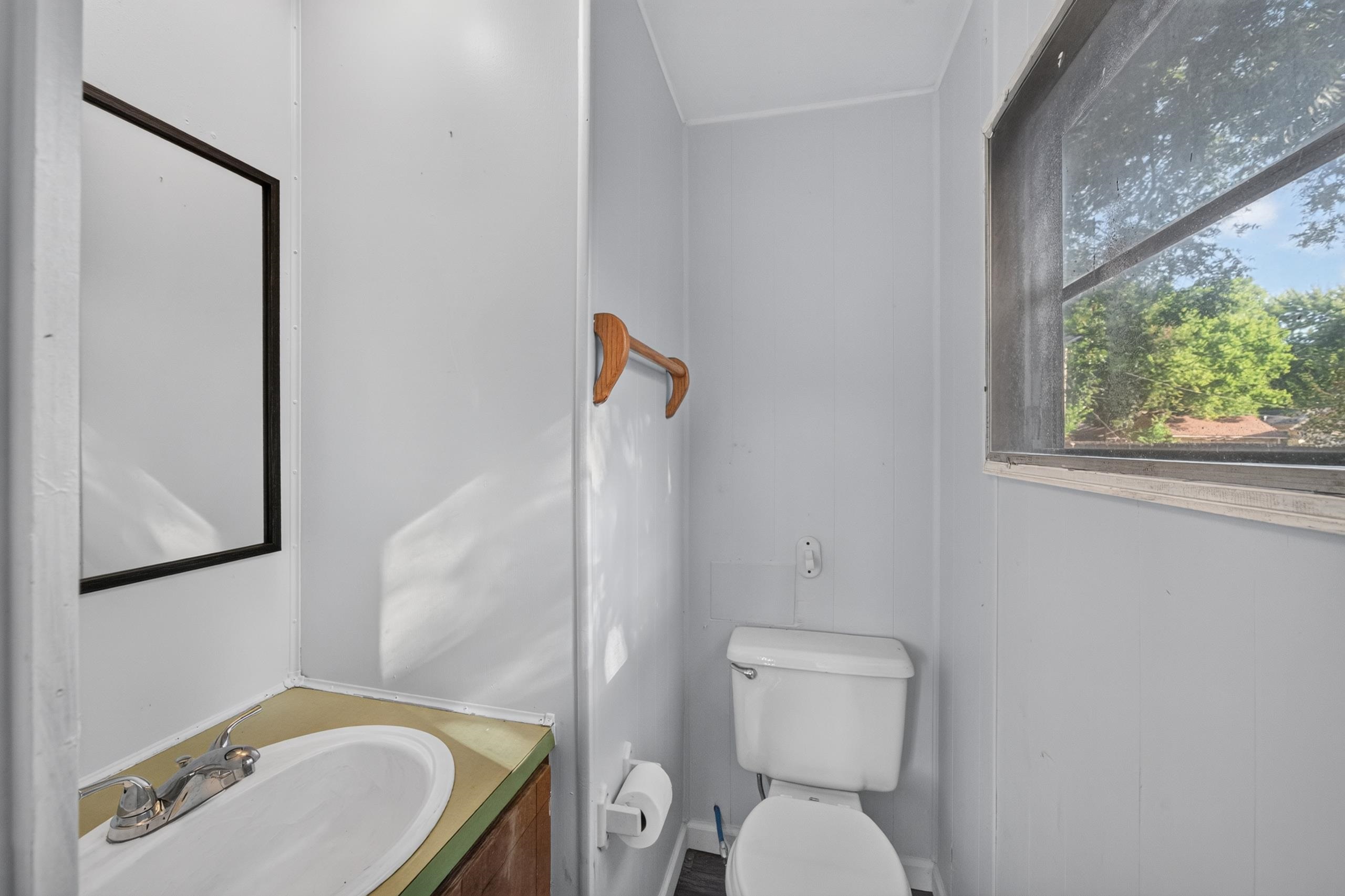 1520 Frankfort St Property Photo 22