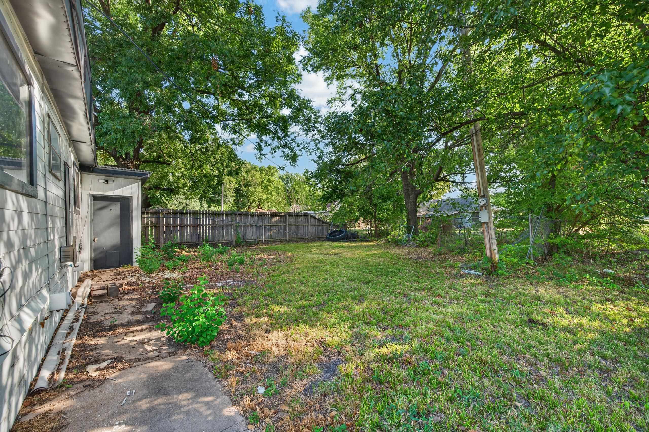 1520 Frankfort St Property Photo 25
