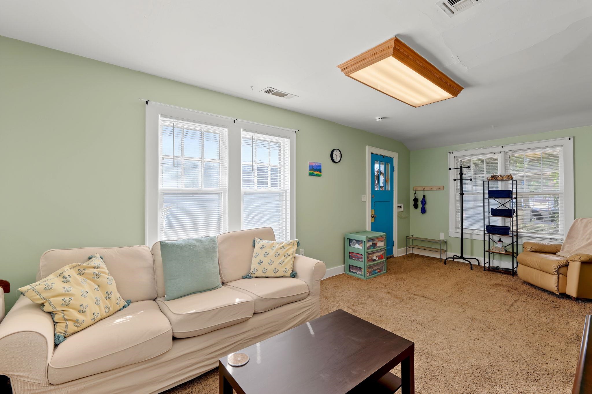731 Cliff Drive Property Photo 3