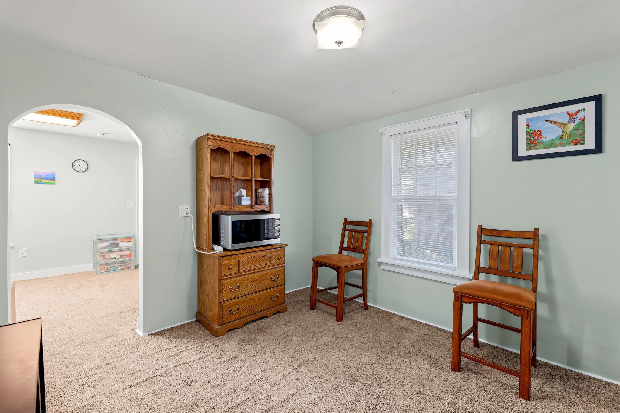 731 Cliff Drive Property Photo 6
