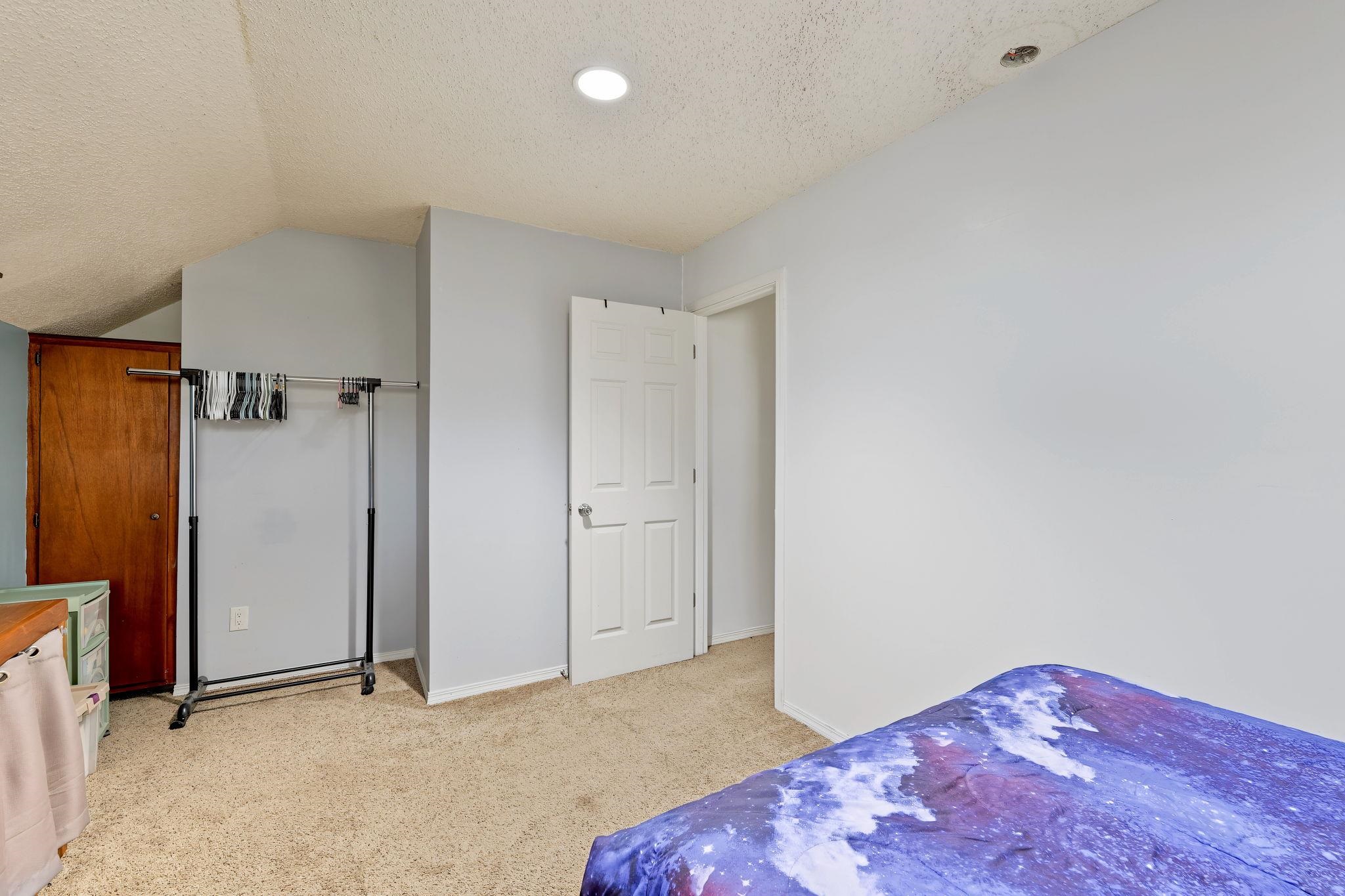 731 Cliff Drive Property Photo 17