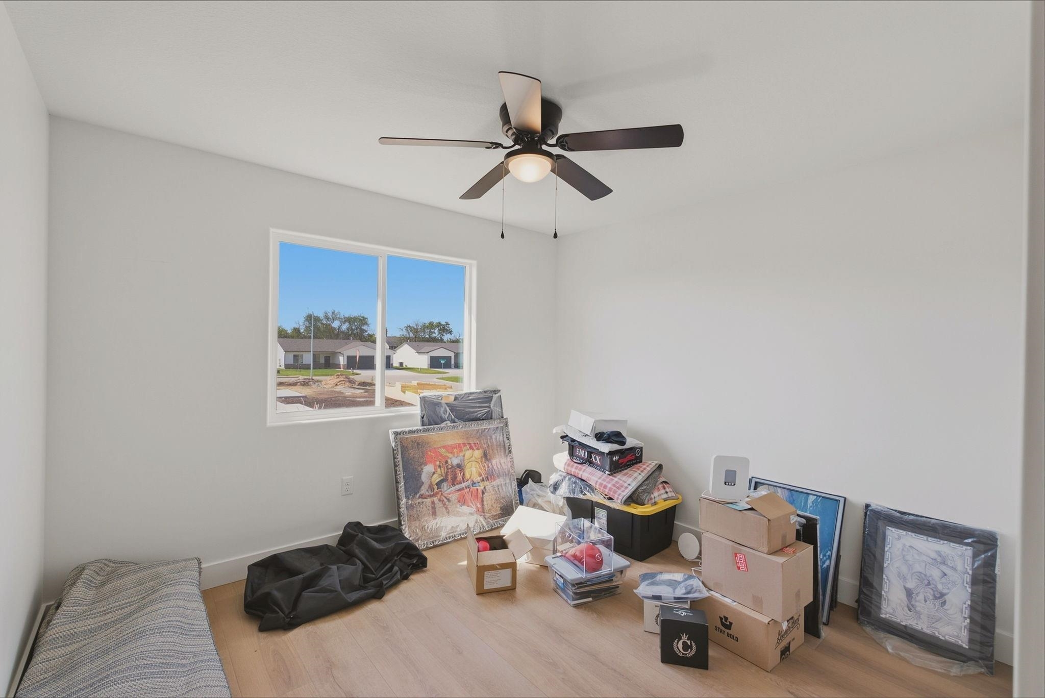 707 E Briarbrook Ln Property Photo 12