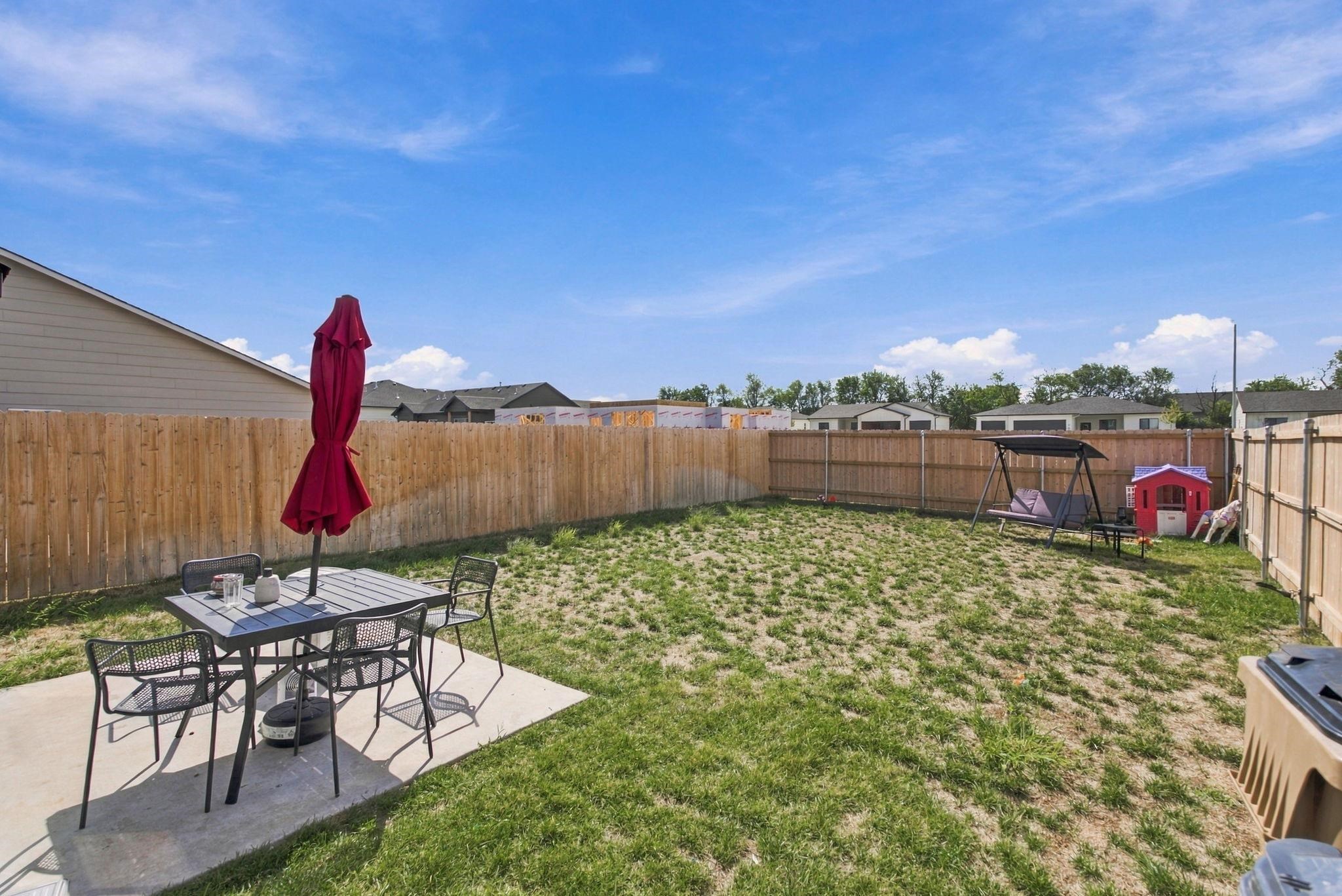 707 E Briarbrook Ln Property Photo 31