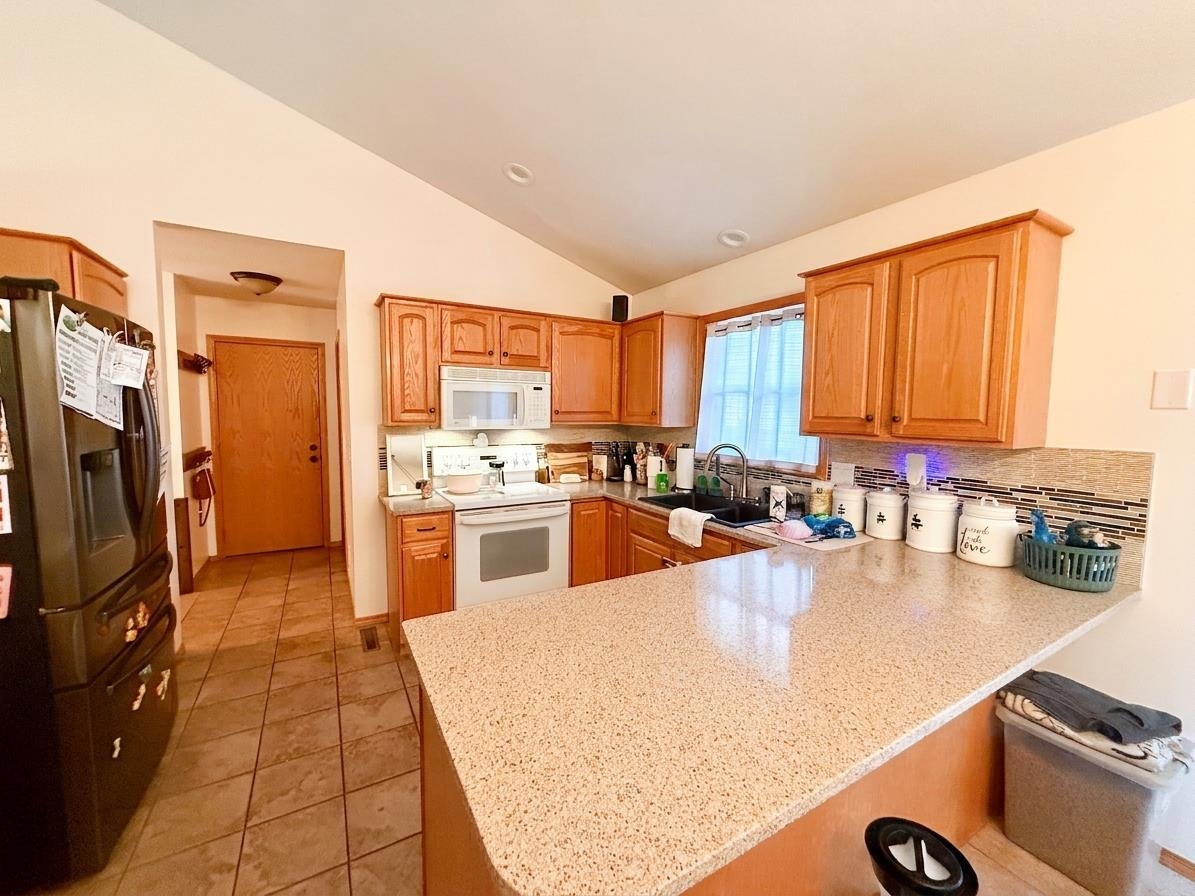 8426 S Minnesota Cir Property Photo 3