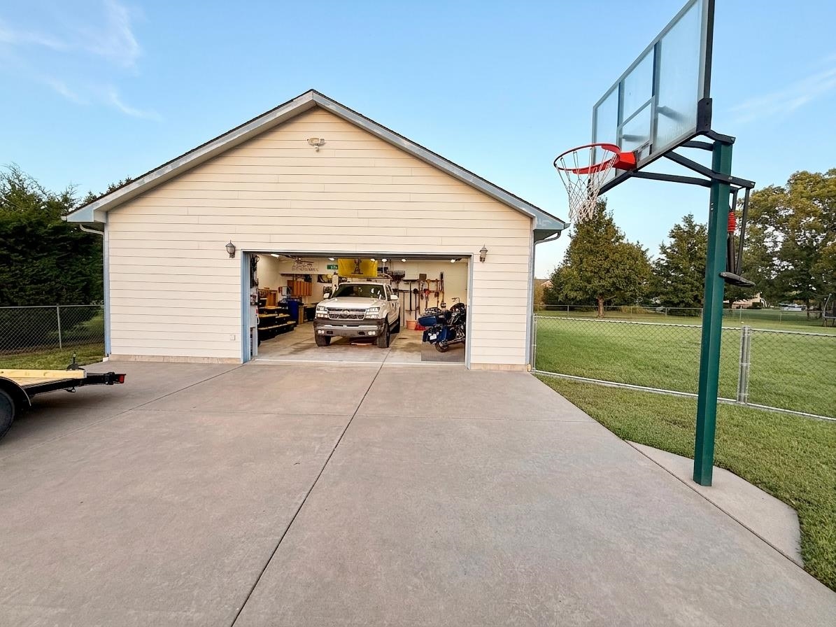 8426 S Minnesota Cir Property Photo 13