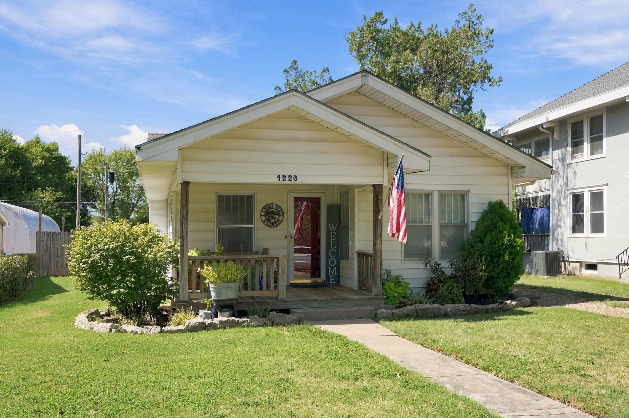 1220 N Washington Property Photo 4