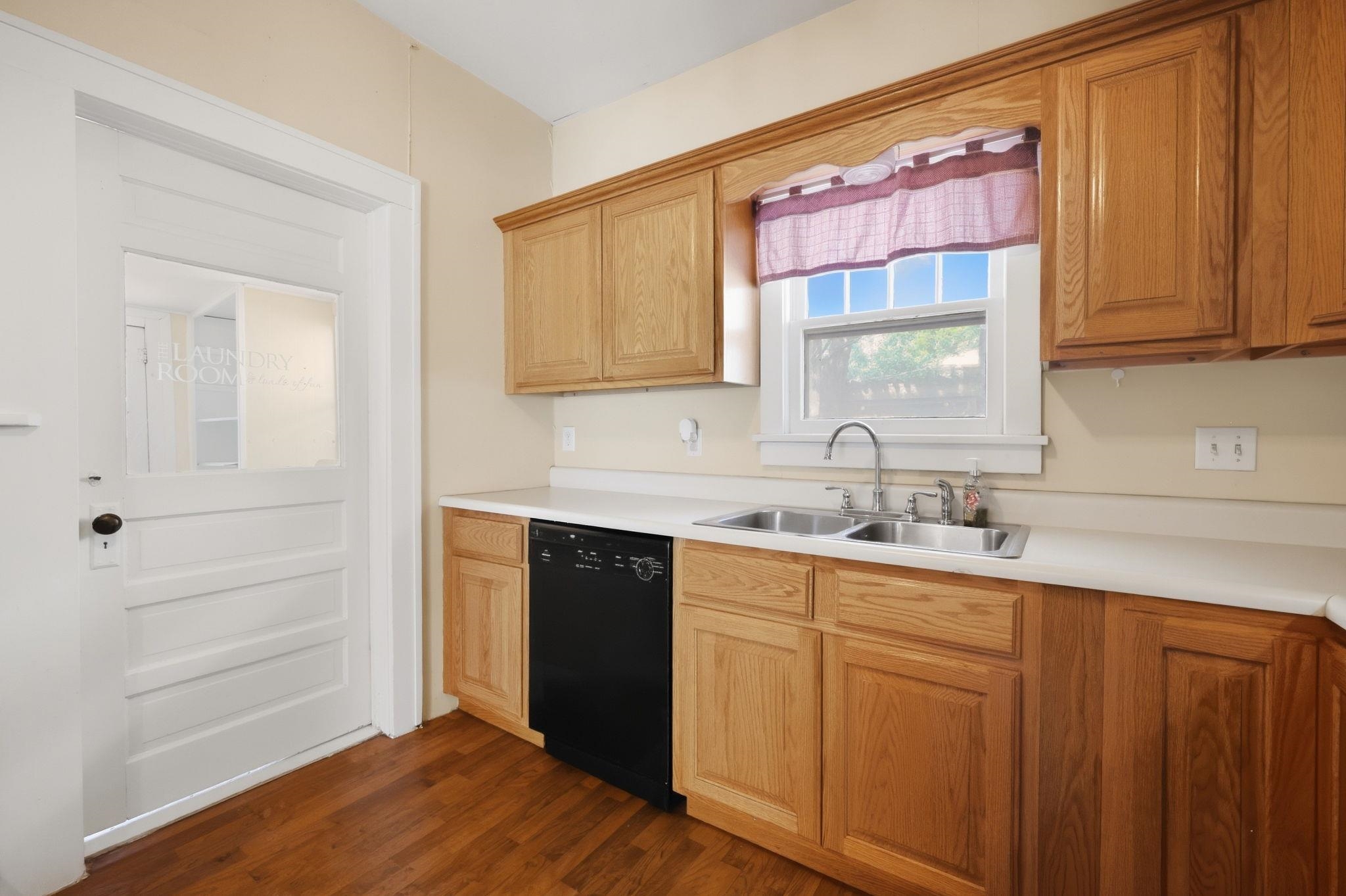 1220 N Washington Property Photo 18