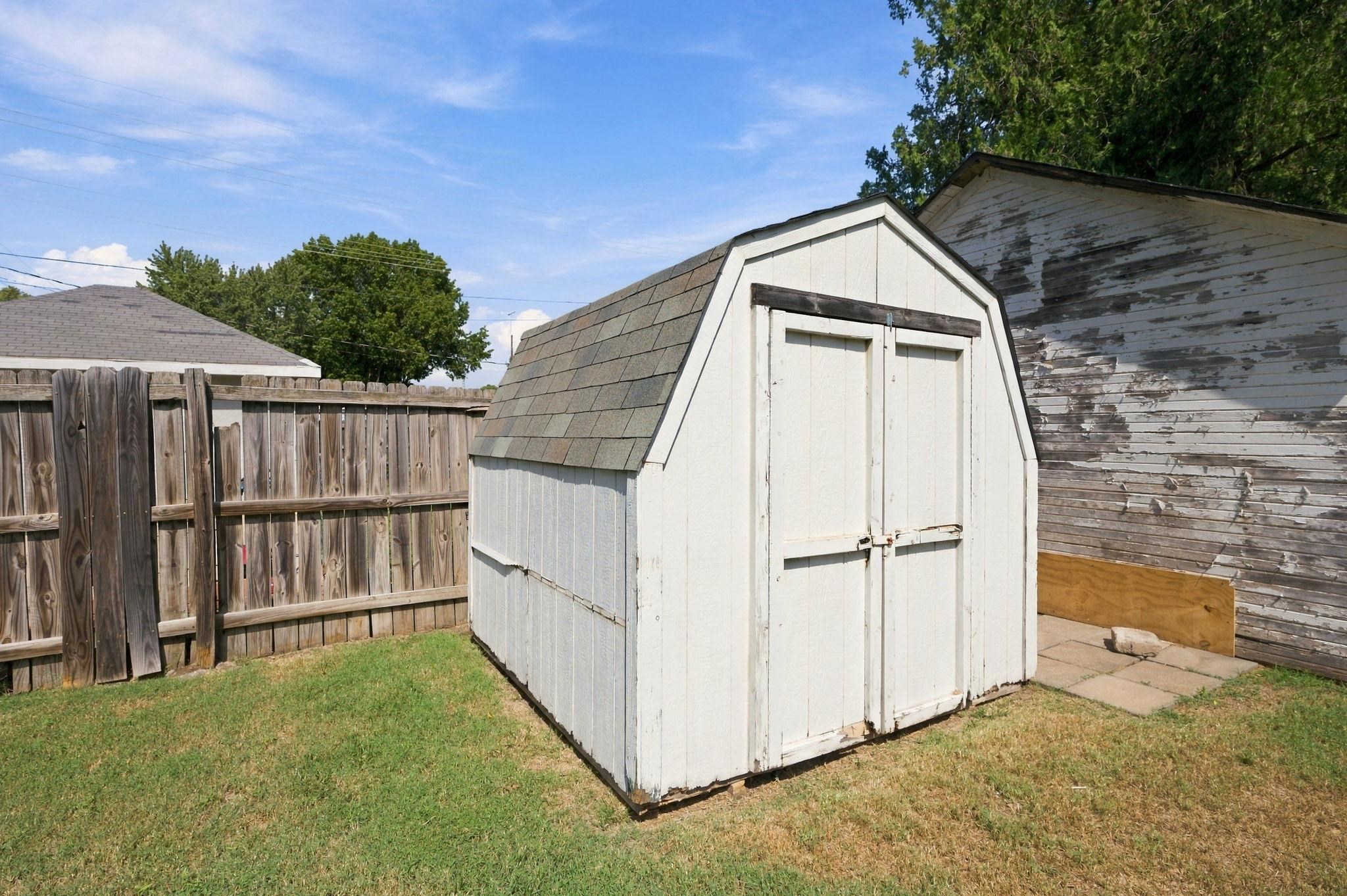 1220 N Washington Property Photo 31