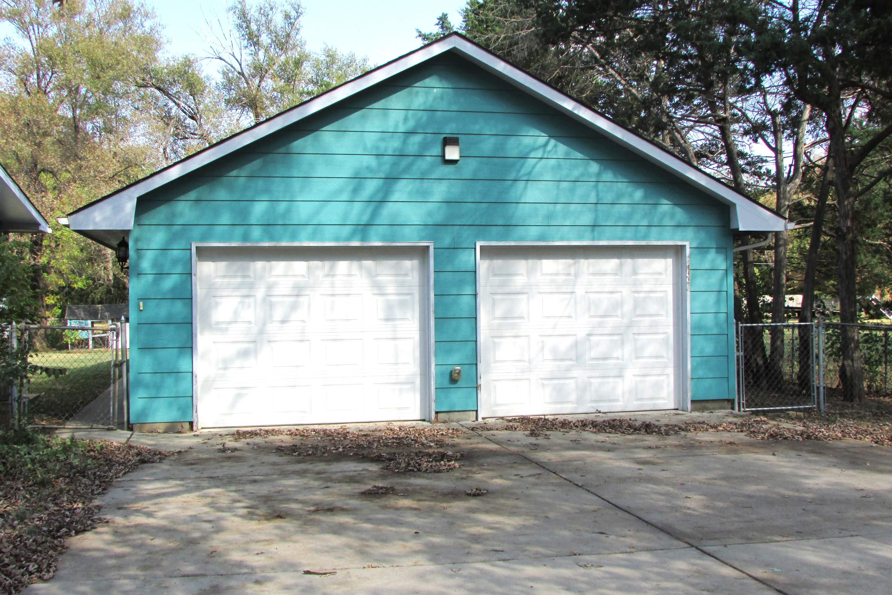1200 S Keith Ave Property Photo 5