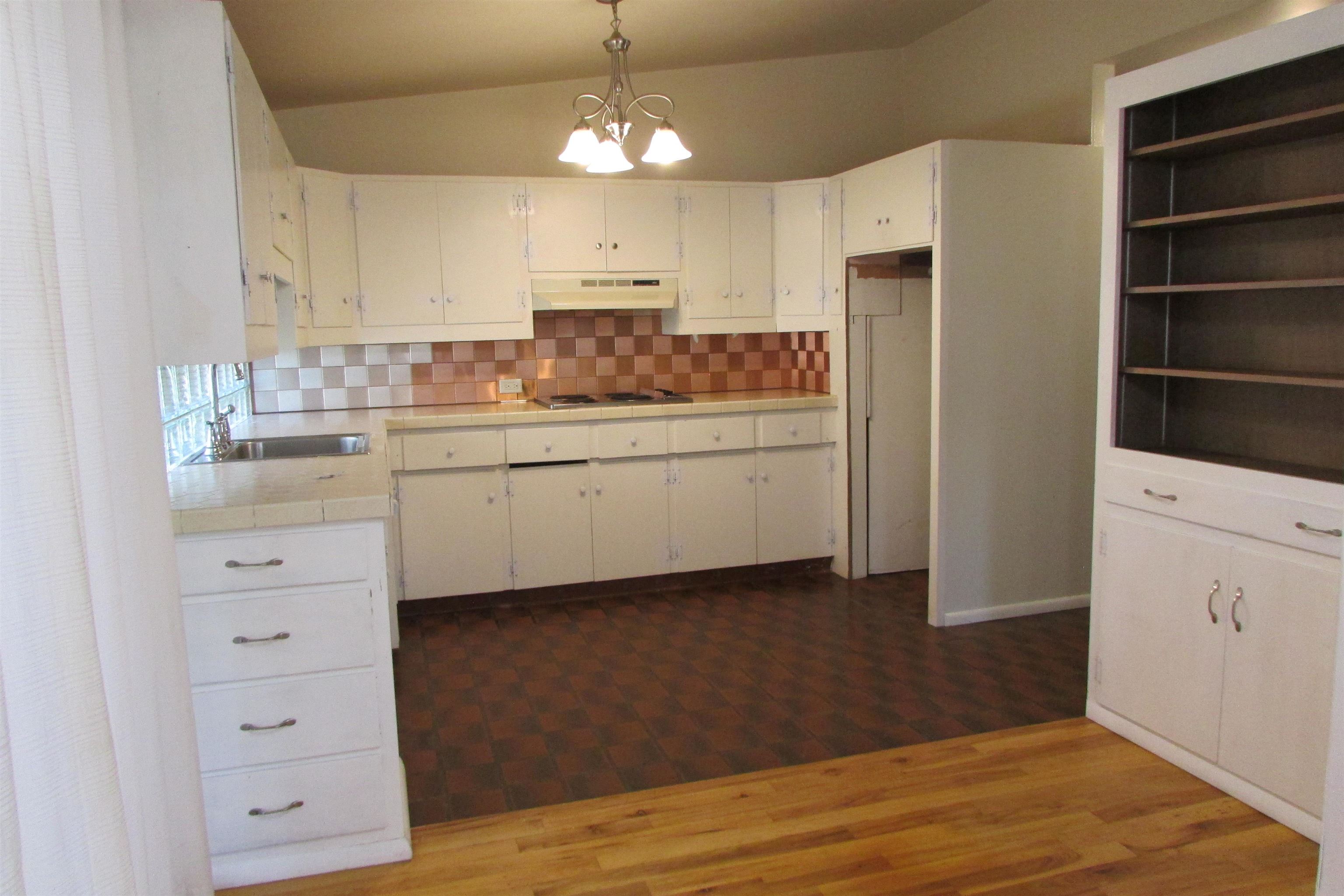 1200 S Keith Ave Property Photo 11