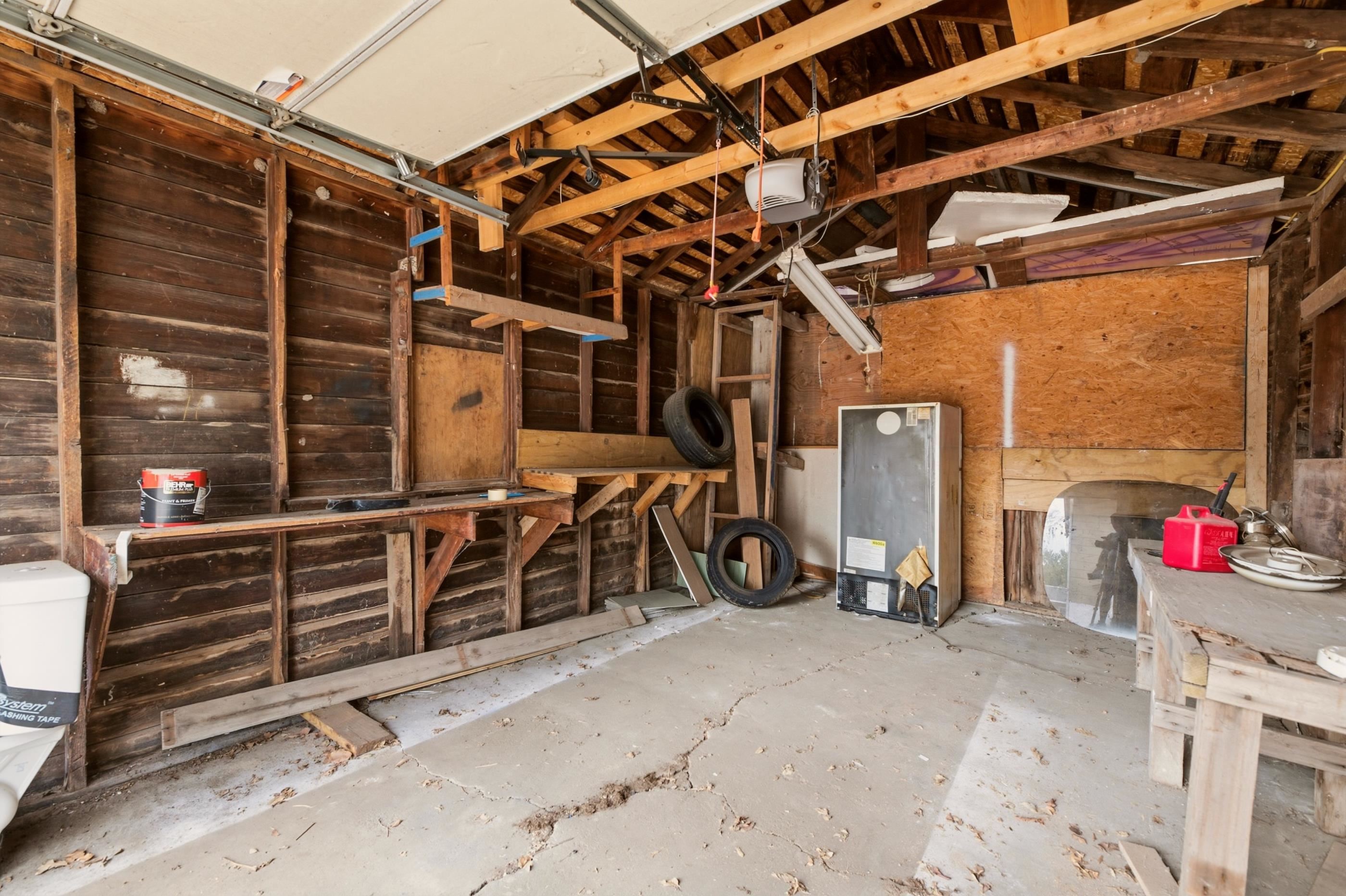 3110 W Maple St Property Photo 31