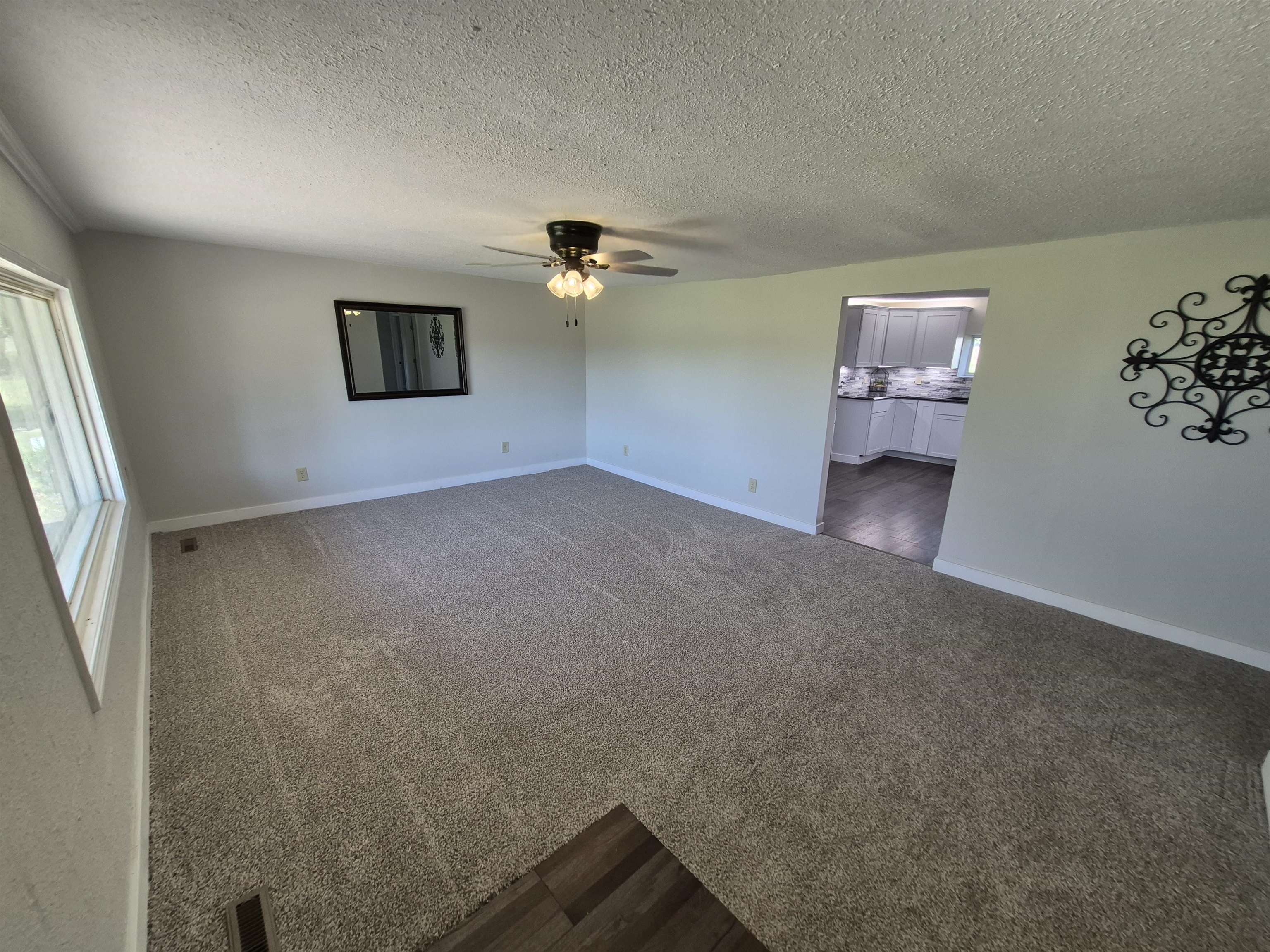 620 E 2nd Property Photo 5