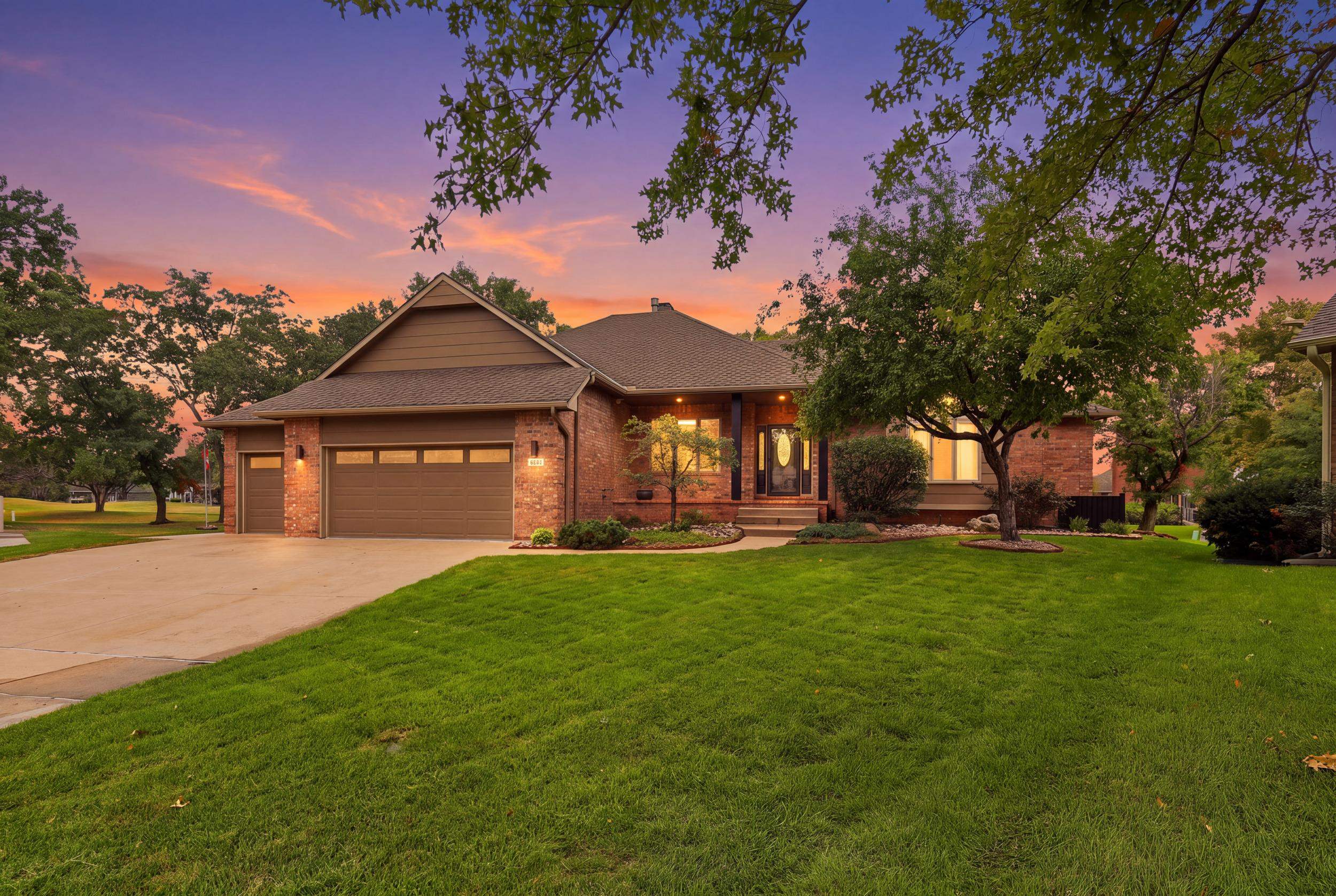 2235 N Tee Time Property Photo 1