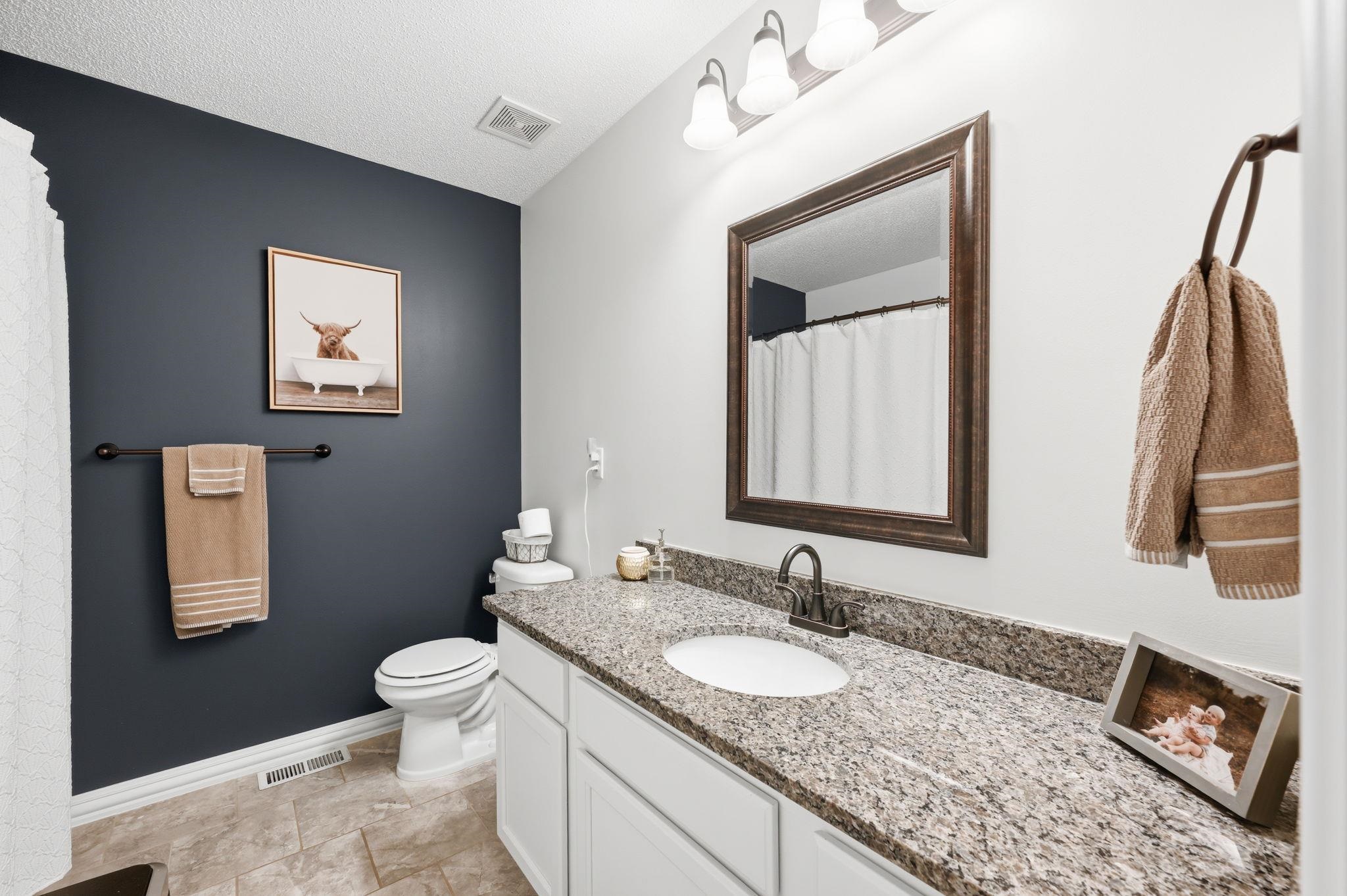 5262 N Rock Springs St. Property Photo 17