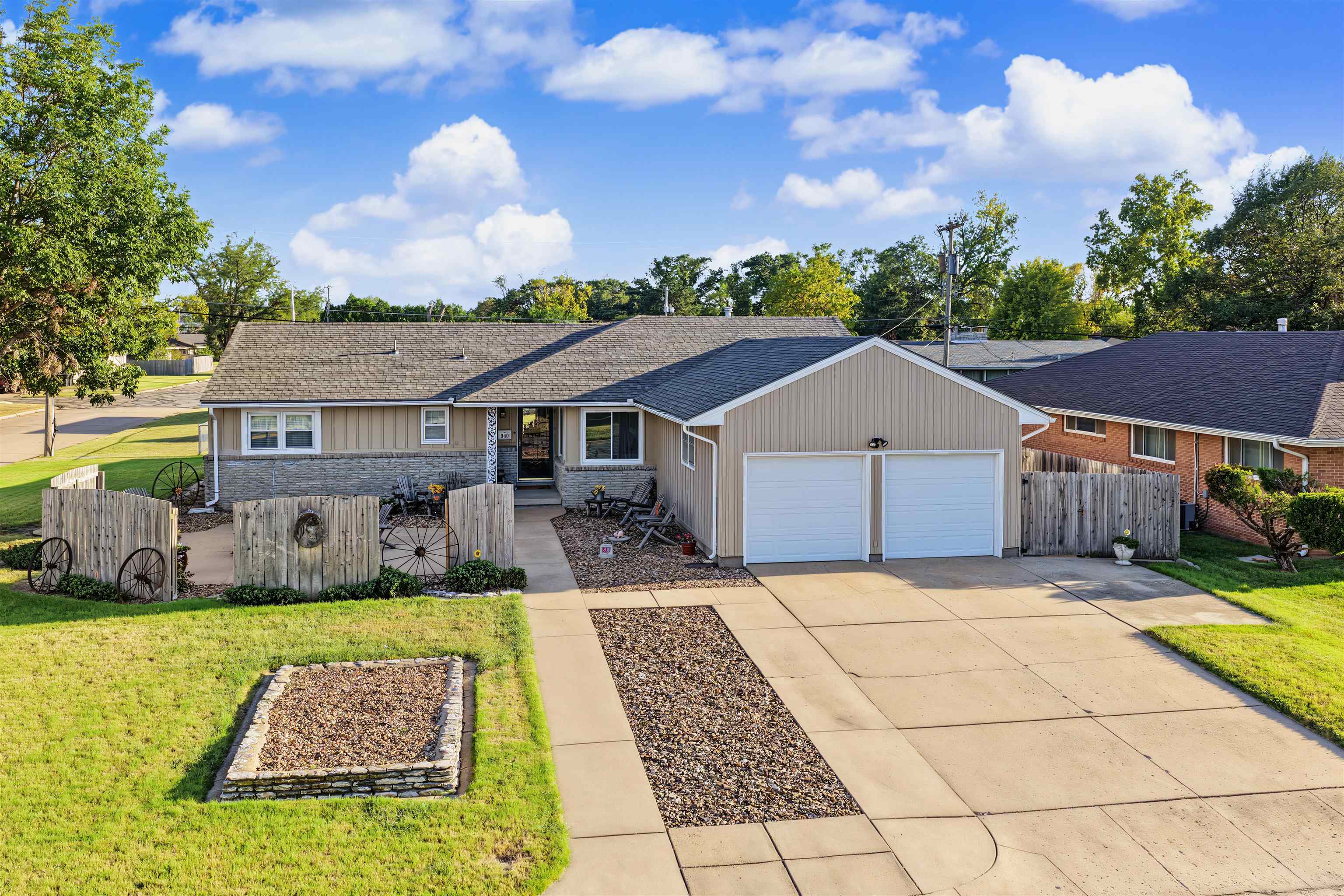 840 Millwood Dr. Property Photo 1