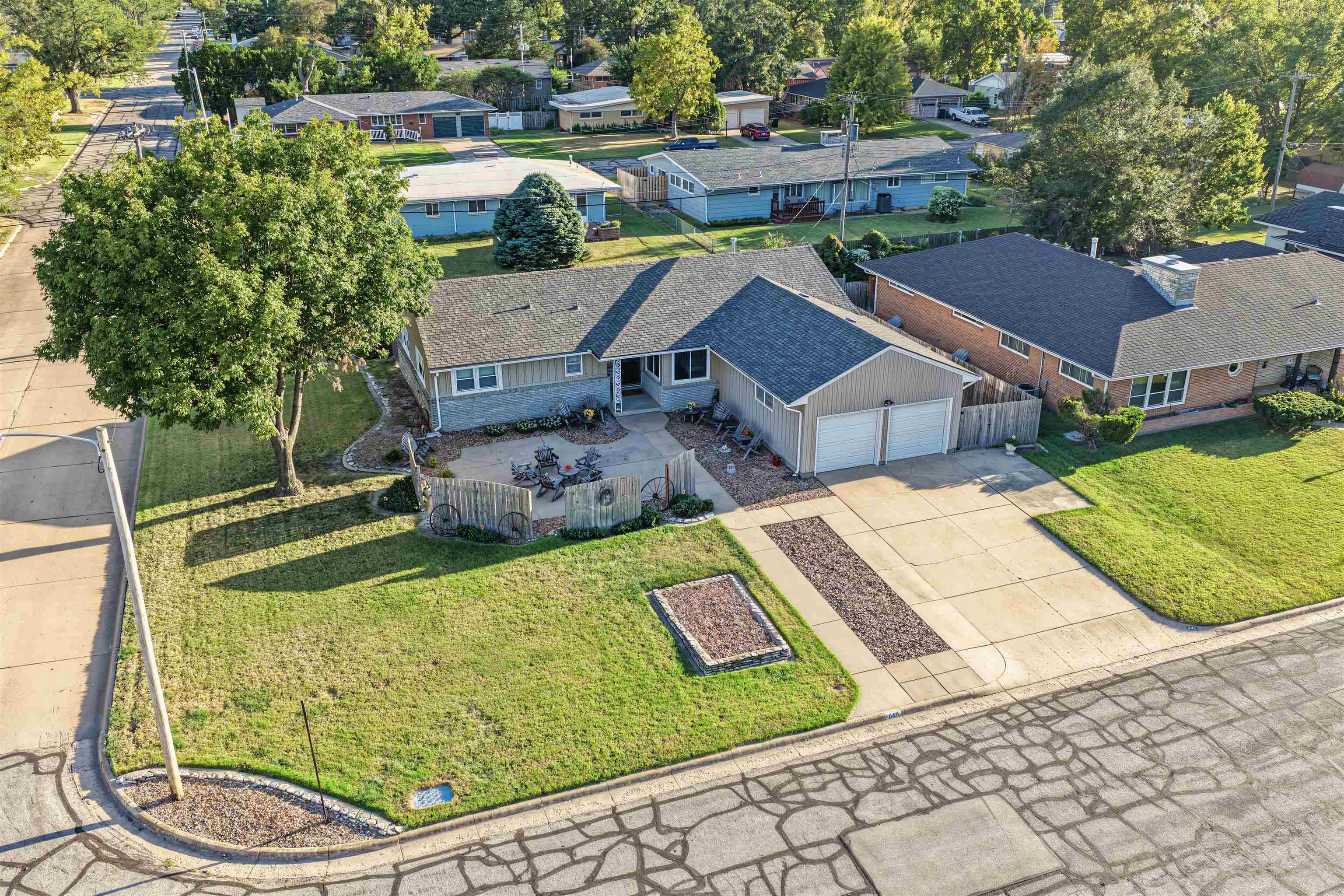 840 Millwood Dr. Property Photo 3