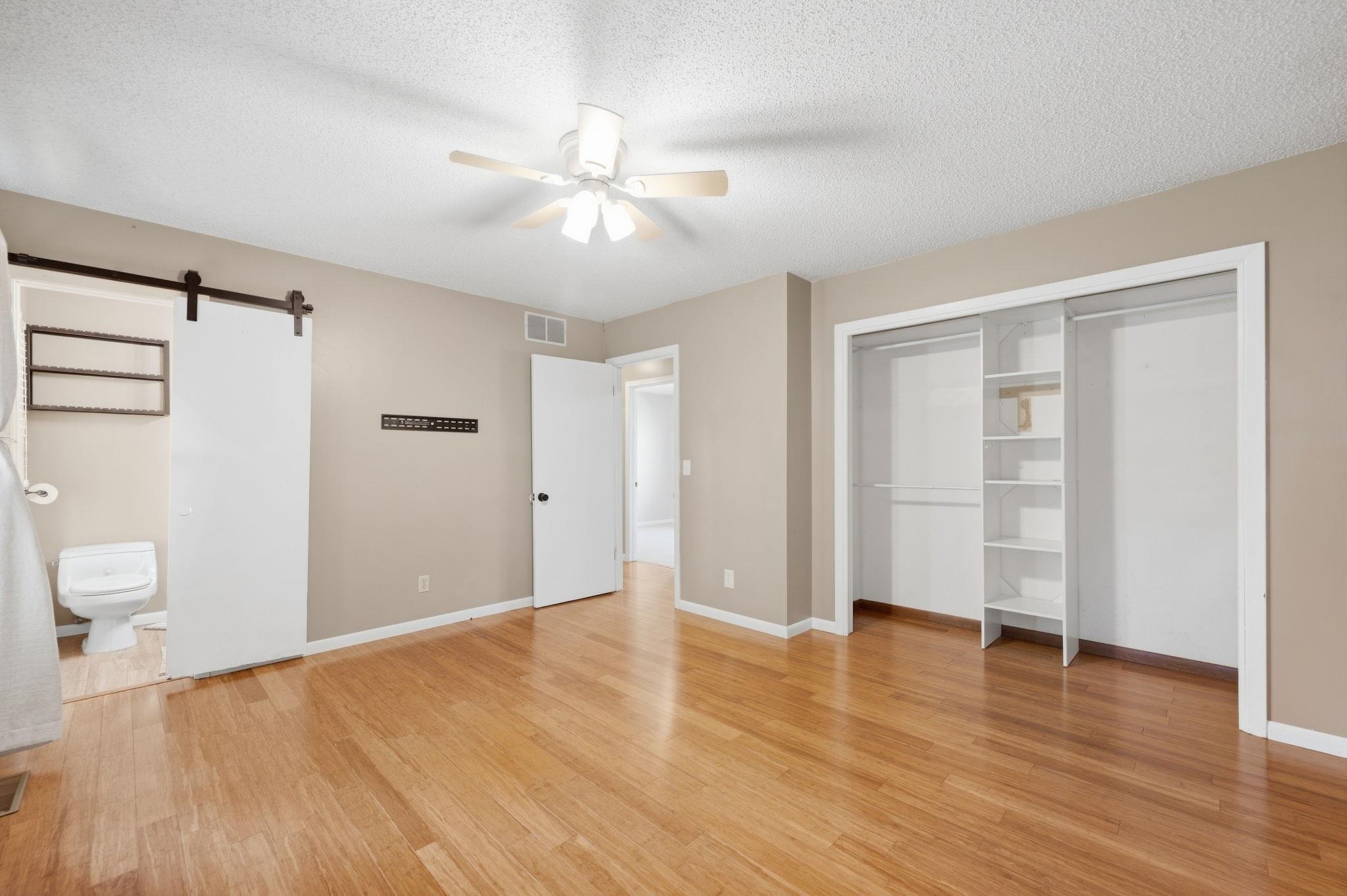 2 E Frontier Ln Property Photo 11