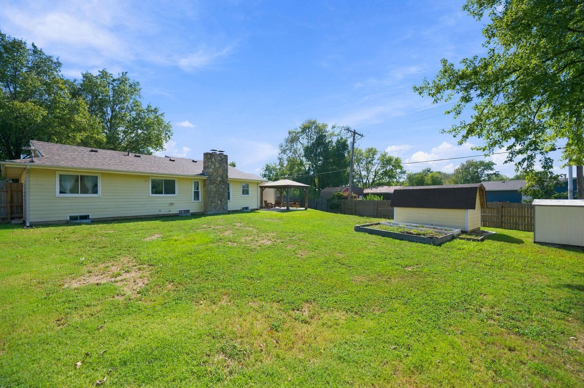 2 E Frontier Ln Property Photo 26